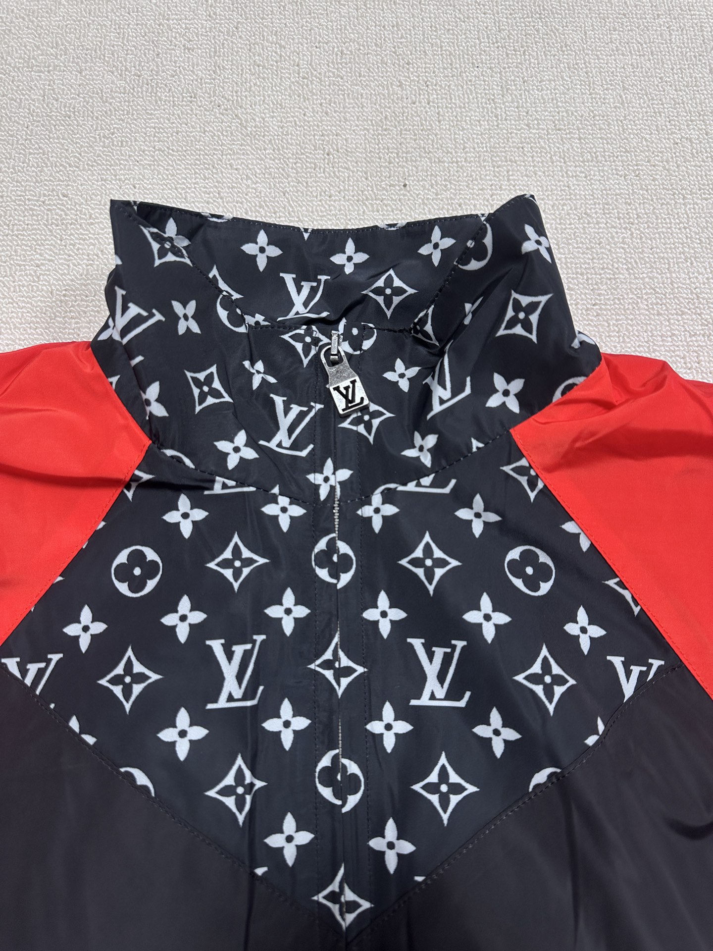 Louis Vuitton Monogram Printed Nylon Tracksuit Top（1AILQ2）