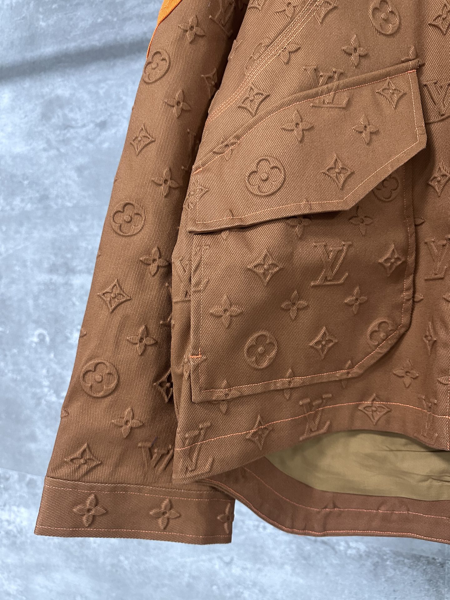 Louis Vuitton MONOGRAM DENIM HOODED JACKET（1A96UX）