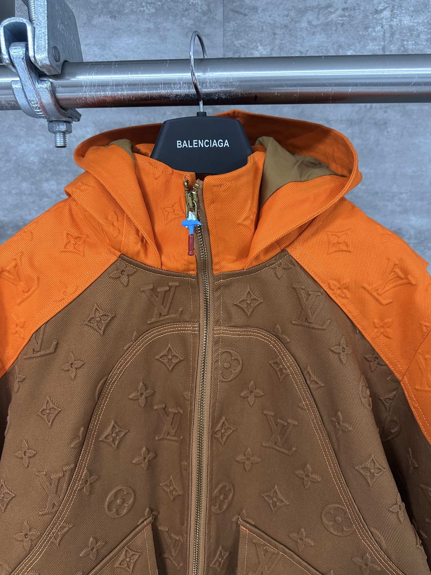 Louis Vuitton MONOGRAM DENIM HOODED JACKET（1A96UX）