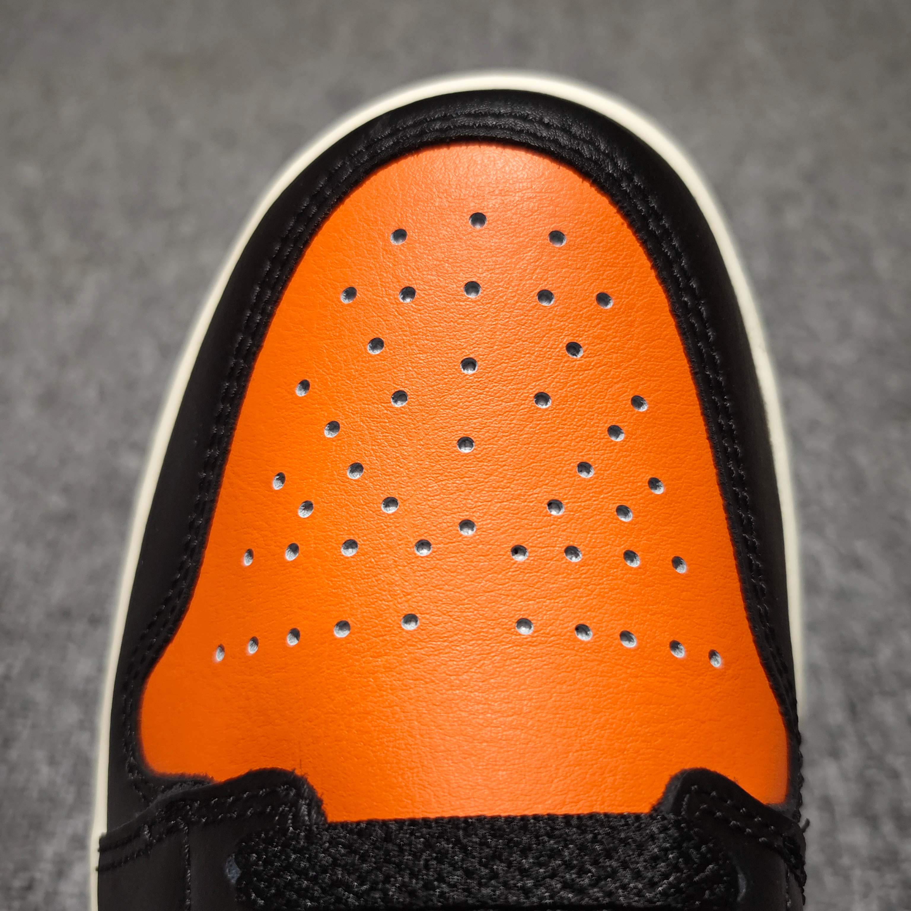 Nike Air Jordan 1 Low "Shattered Backboard" (2025)（553558-081）