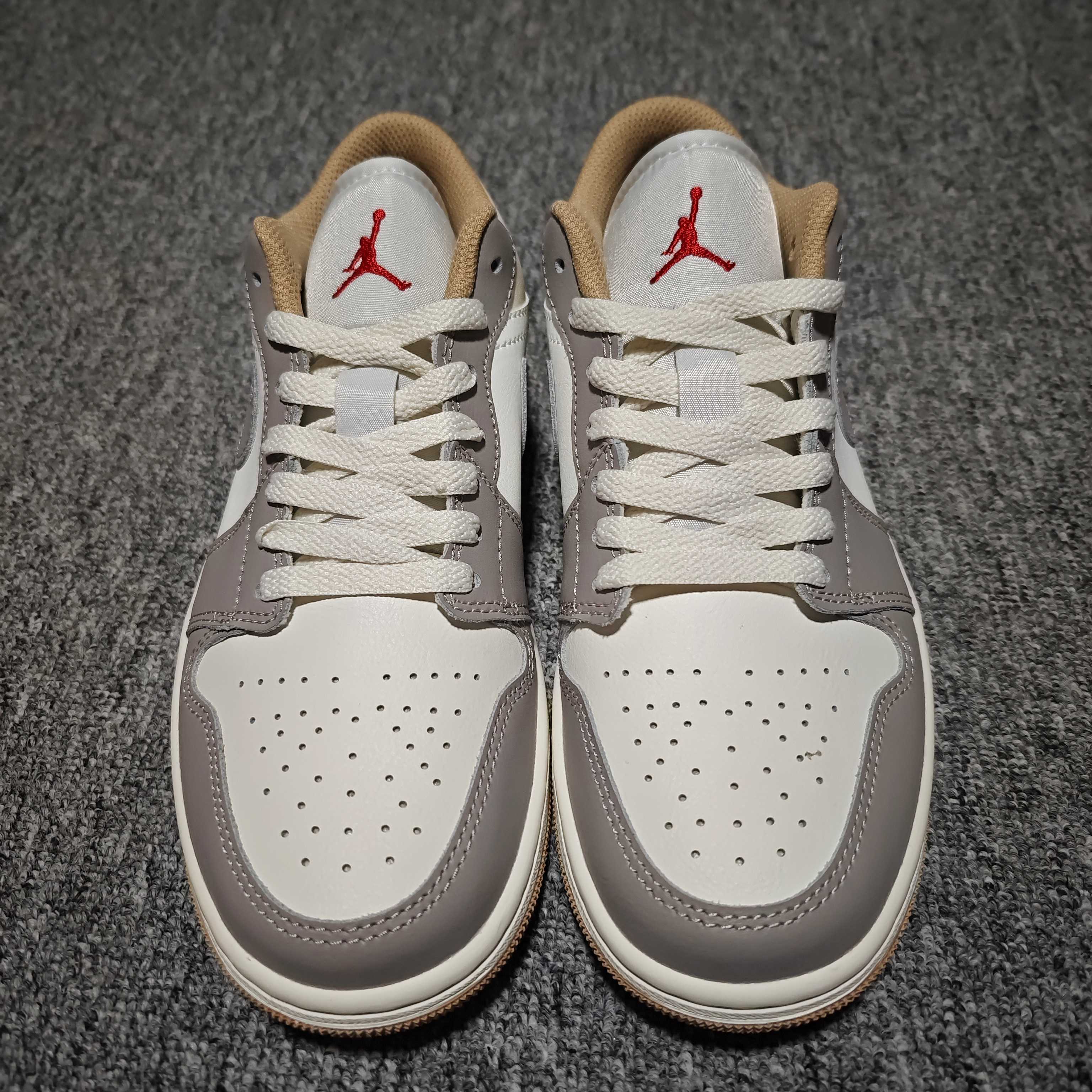 Nike Air Jordan 1 Low "Sail/Fire Red/College Grey/Hemp/Pale Ivory"（553558-169）