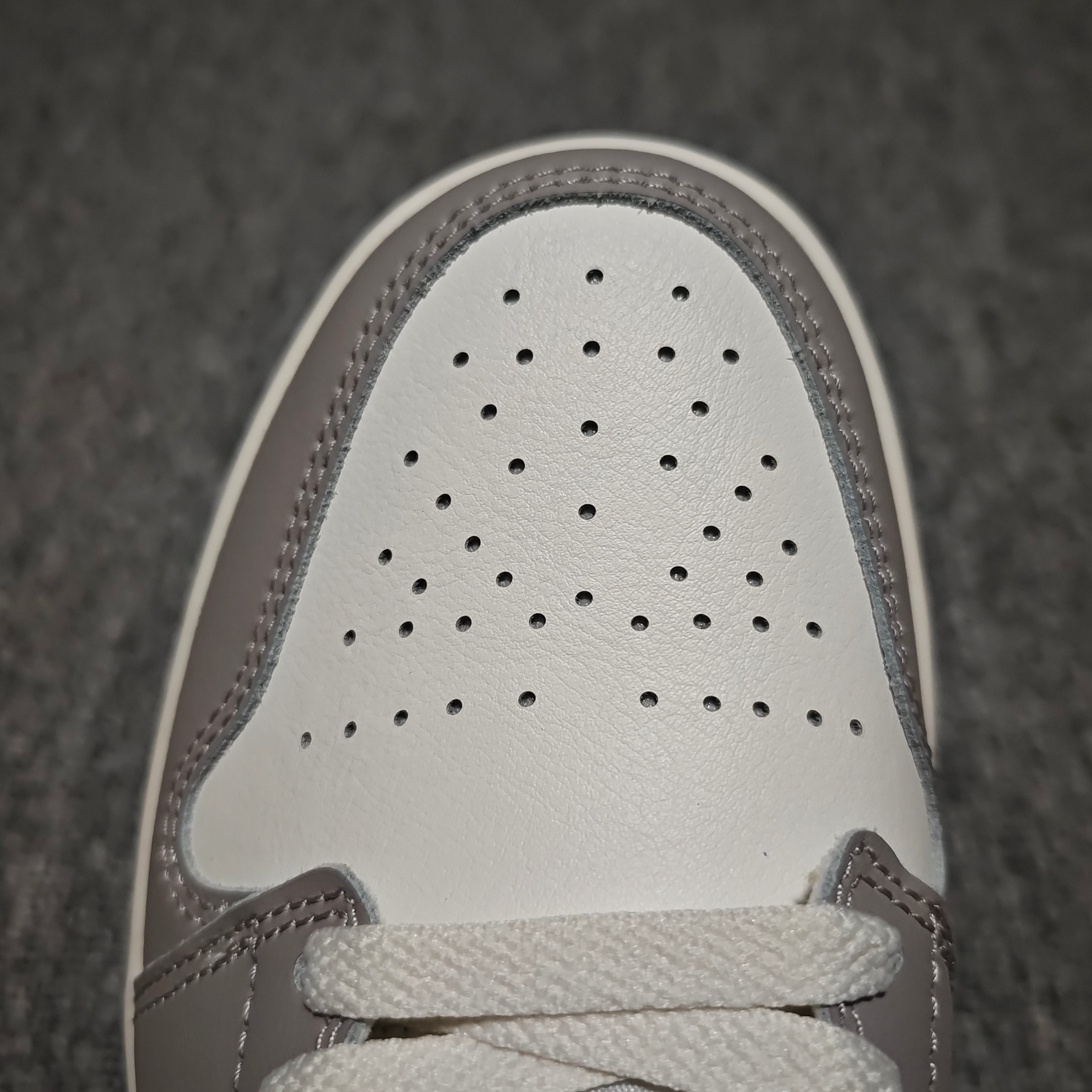 Nike Air Jordan 1 Low "Sail/Fire Red/College Grey/Hemp/Pale Ivory"（553558-169）