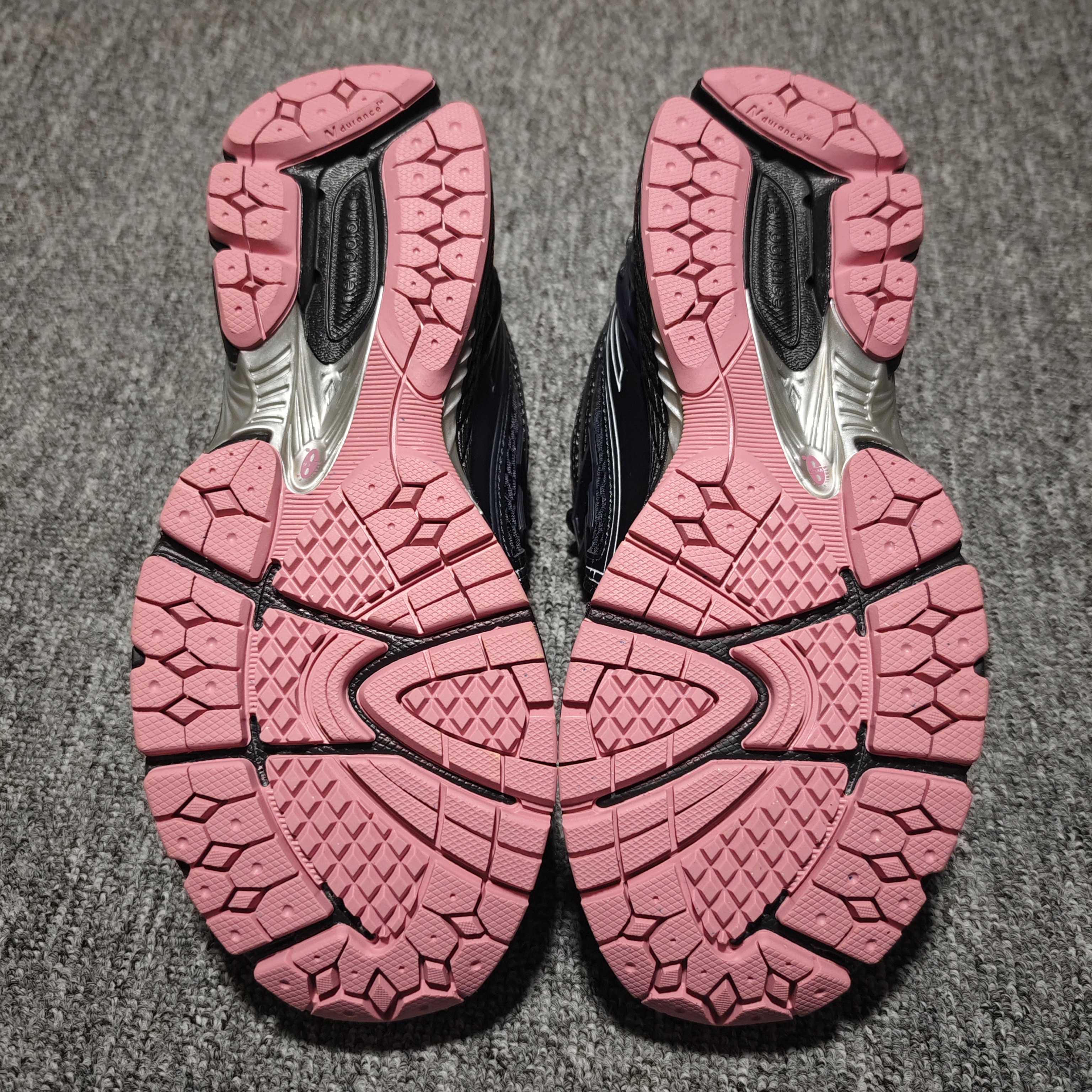 New Balance 1906R "Pink Taffy" (M1906RCU）