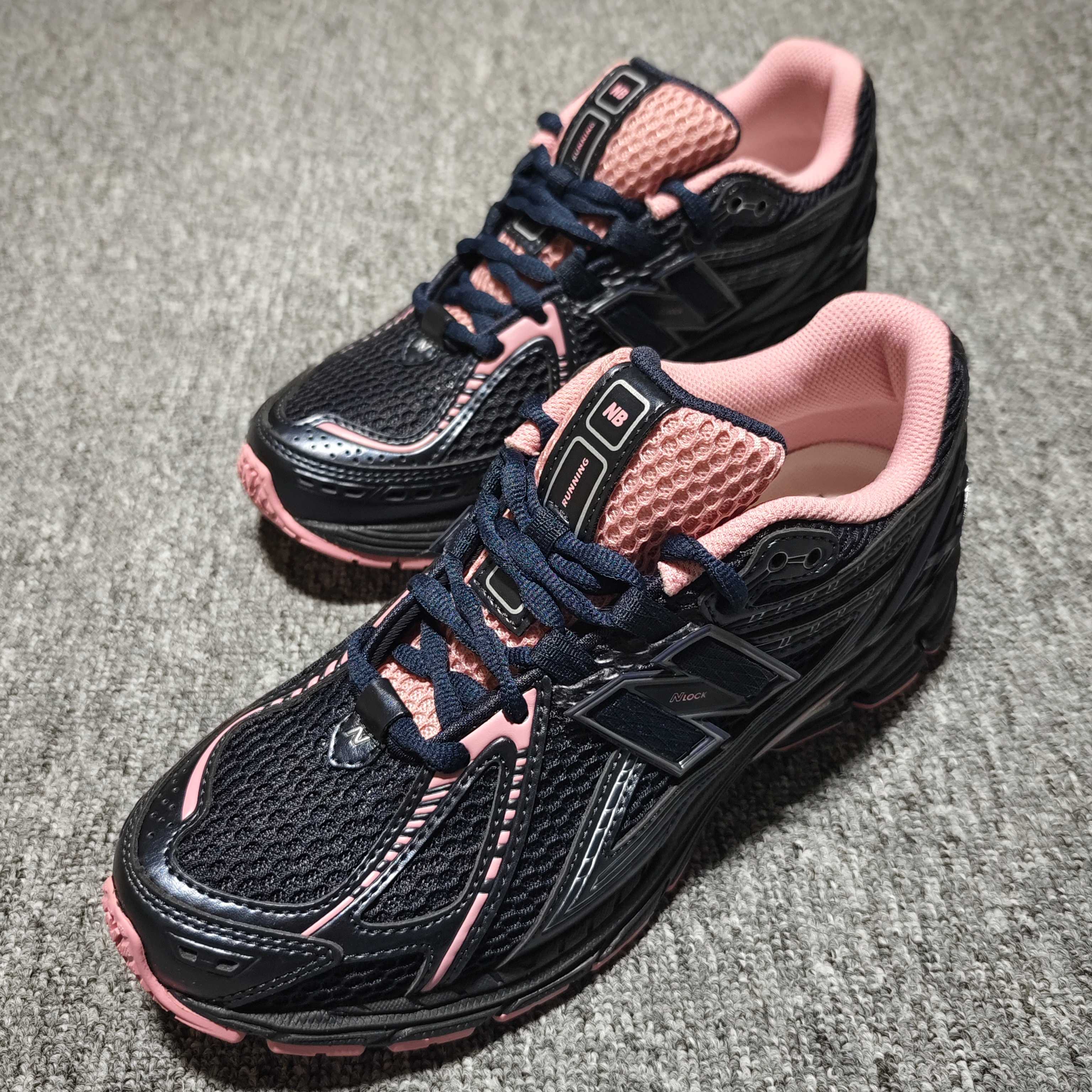 New Balance 1906R "Pink Taffy" (M1906RCU）