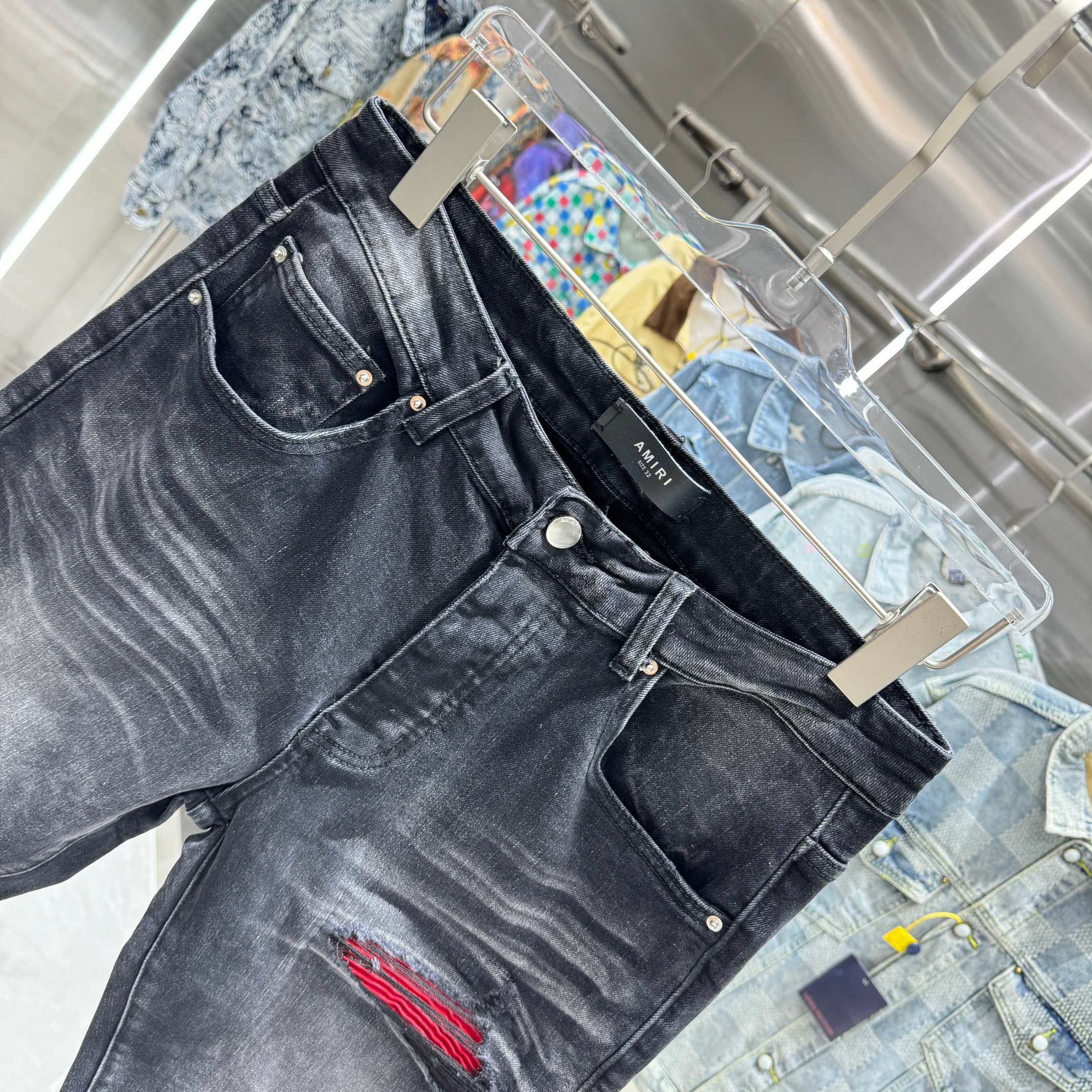 AMIRI ripped jeans (AMDNSY10420-097）