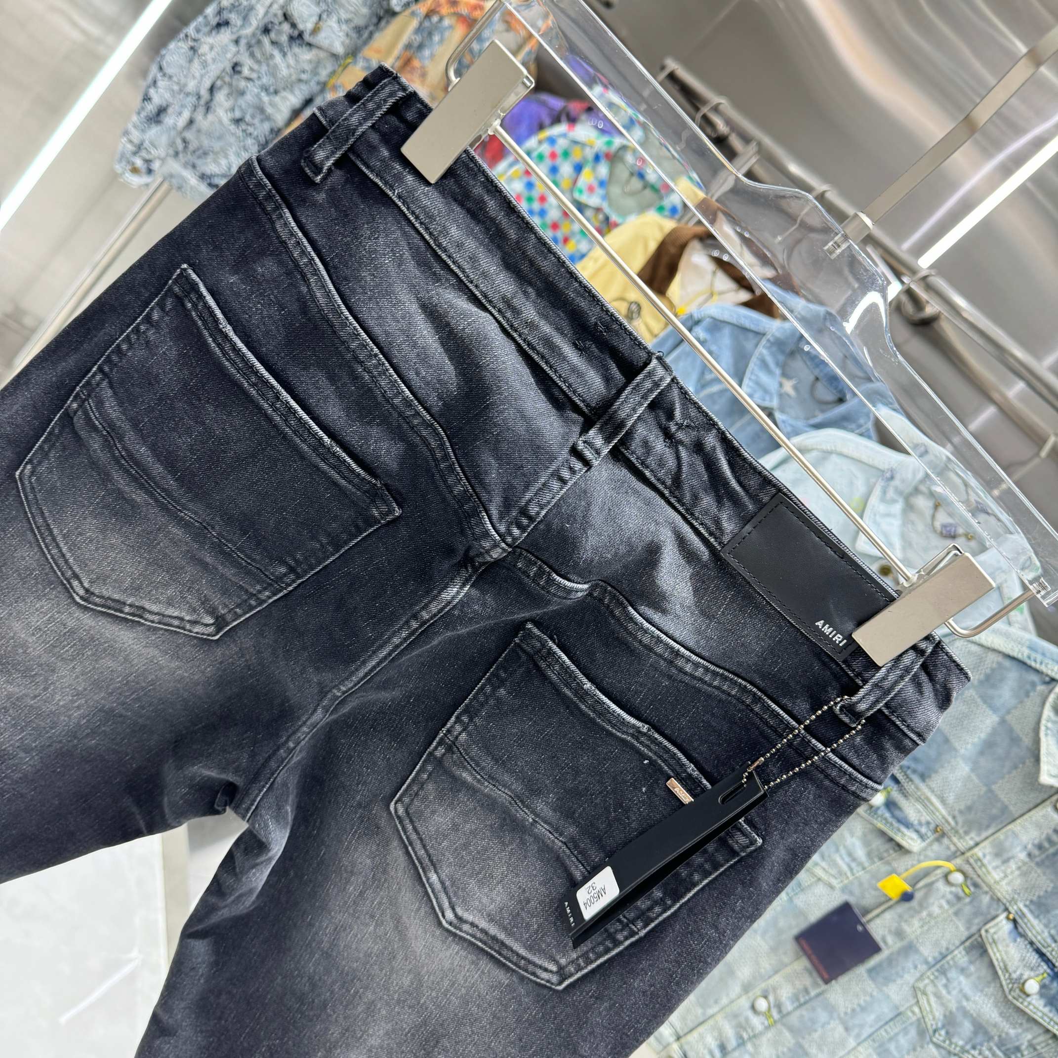 AMIRI ripped jeans (AMDNSY10420-097）