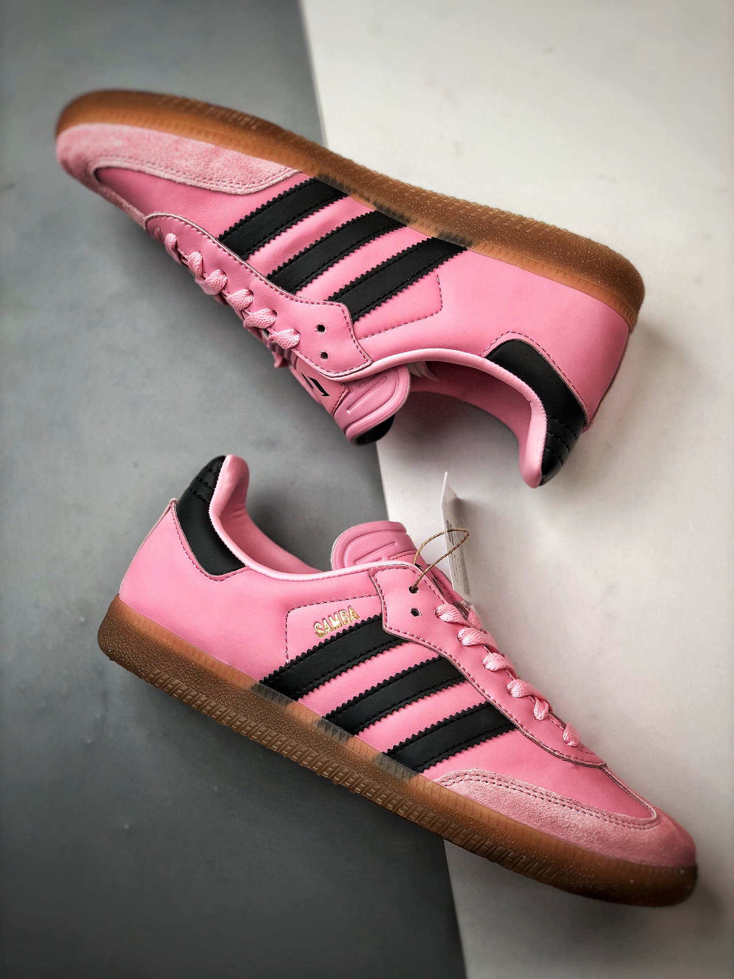 Inter Miami CF × adidas Originals Samba Messi "Light Pink/Core Black/Gum"（IH8158）