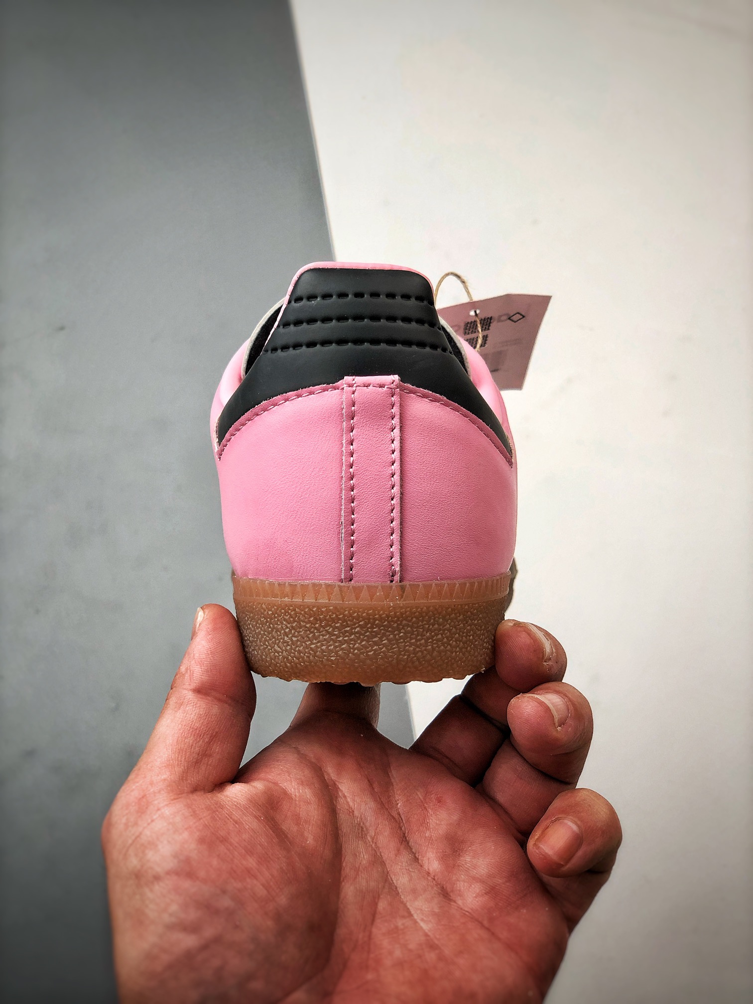 Inter Miami CF × adidas Originals Samba Messi "Light Pink/Core Black/Gum"（IH8158）