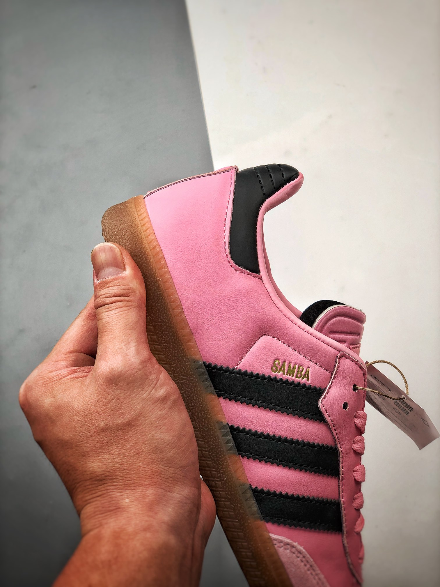 Inter Miami CF × adidas Originals Samba Messi "Light Pink/Core Black/Gum"（IH8158）