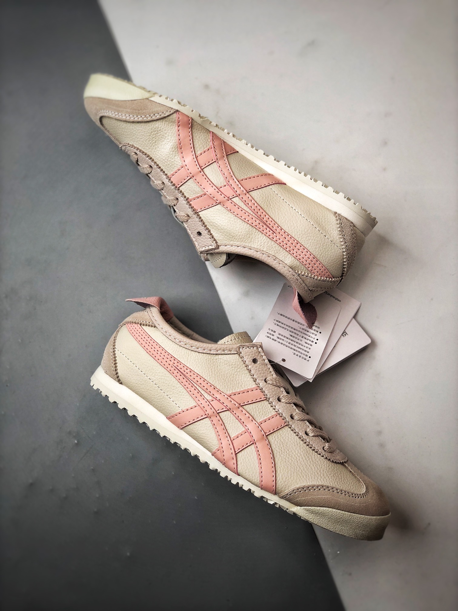 Onitsuka Tiger Mexico 66 "Oatmeal/Ginger Peach"（1183A201-254）