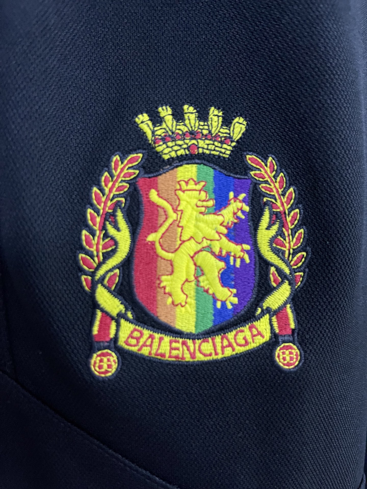 BALENCIAGA Shorts（767862TPVG21070）