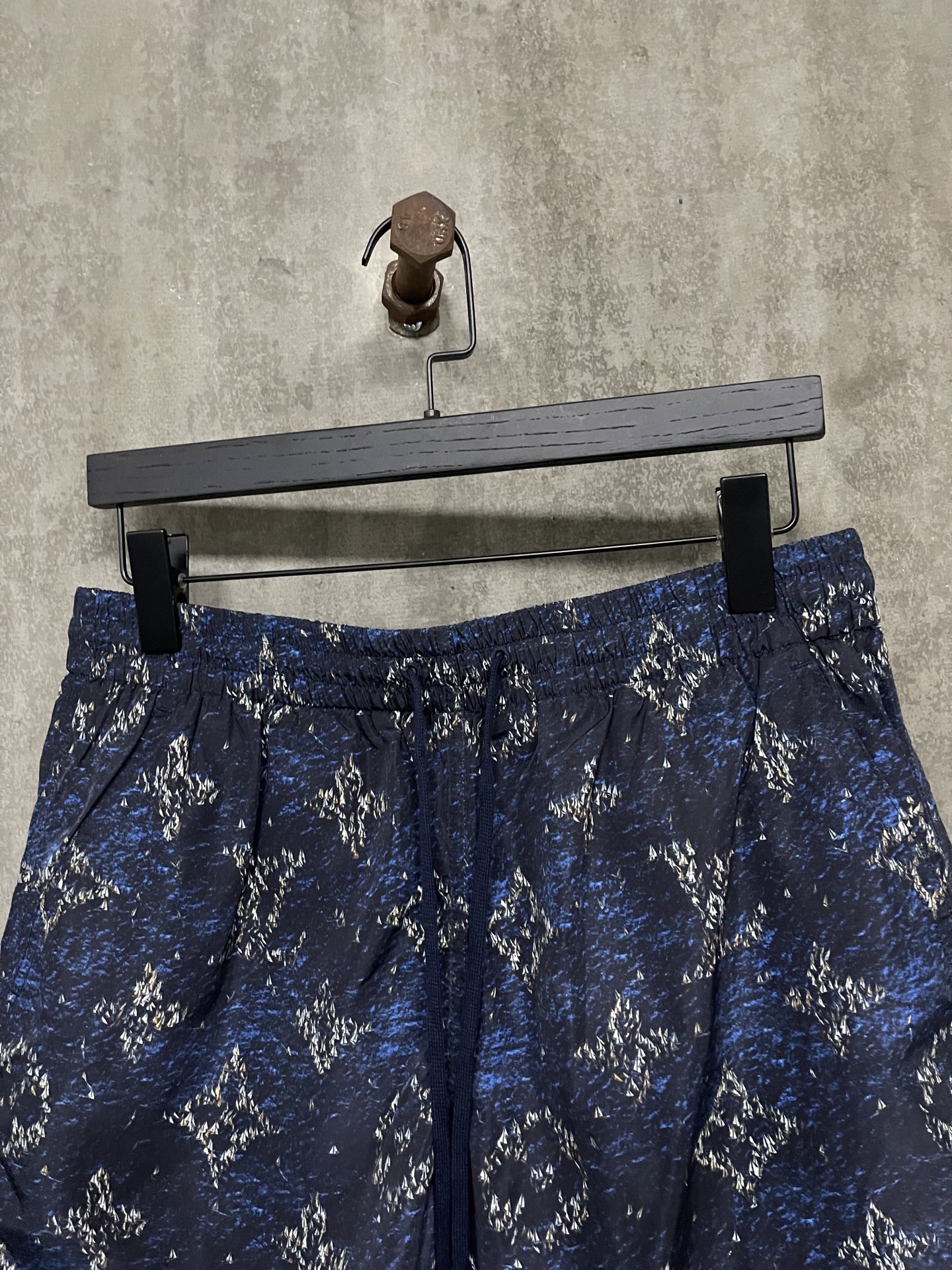Louis Vuitton Printed Monogram Swim Shorts (1AHVZ9）