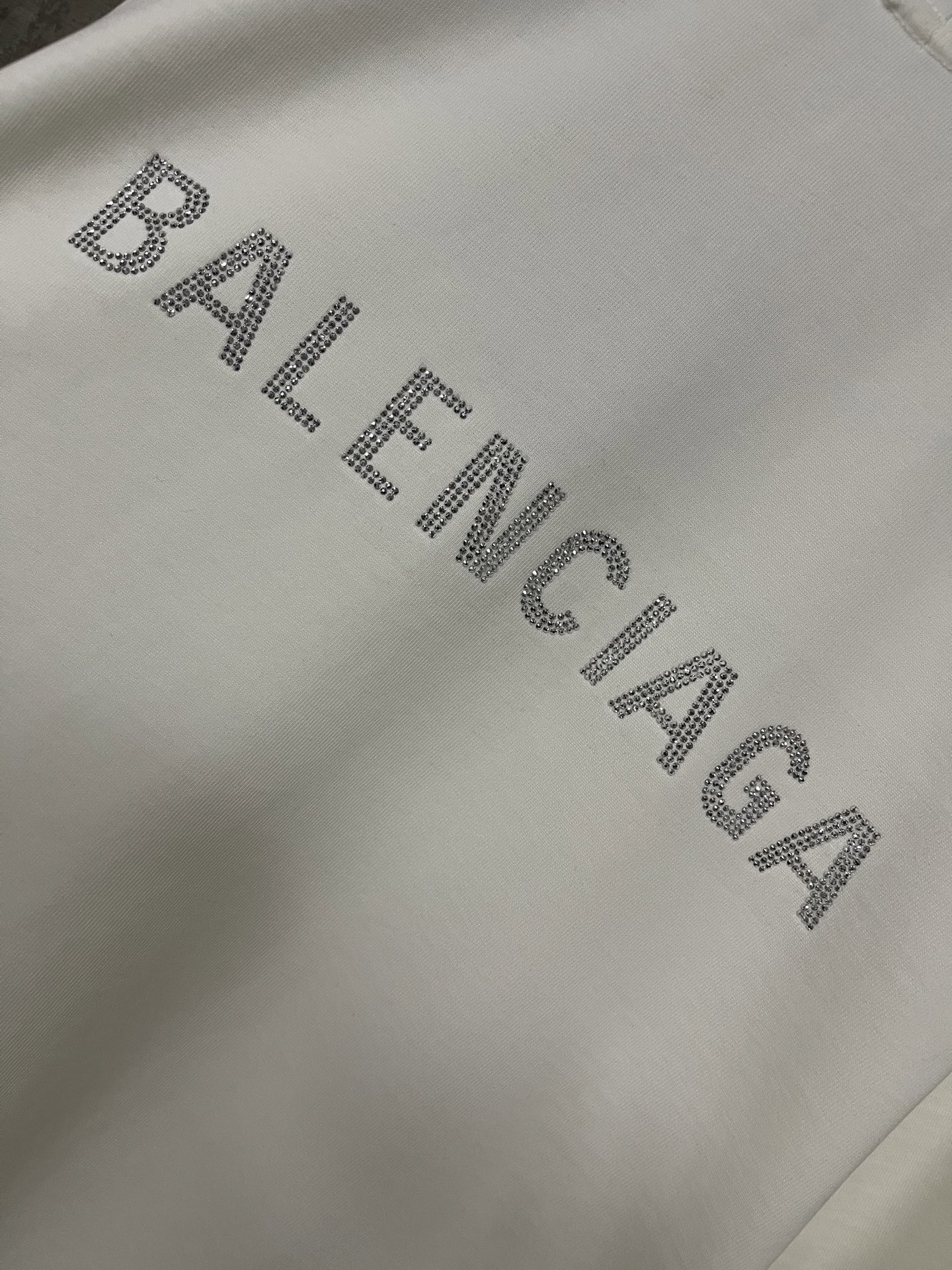 BALENCIAGA BACK T-SHIRT MEDIUM FIT (764235TOVJ61083）