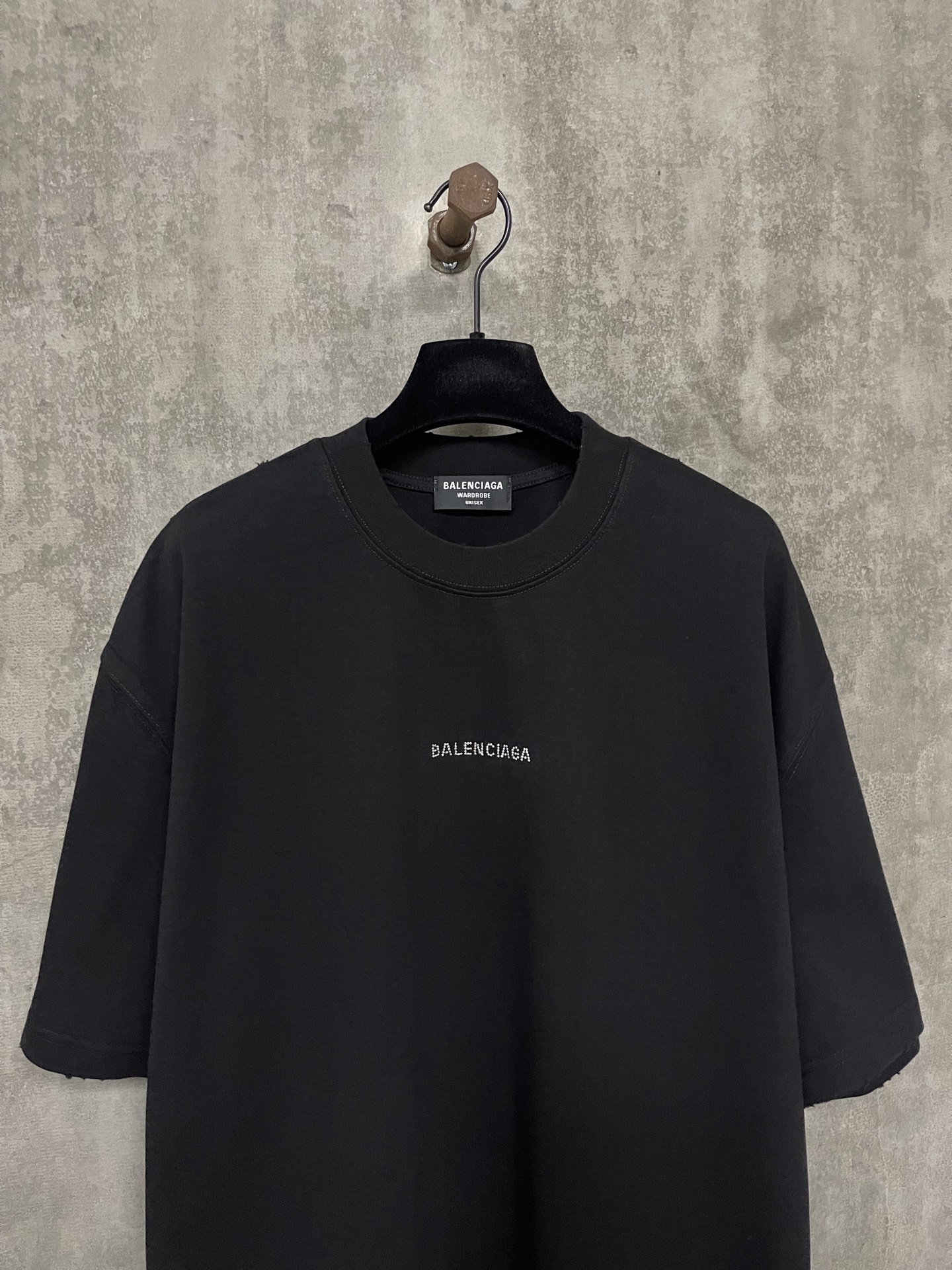 BALENCIAGA BACK T-SHIRT MEDIUM FIT (764235TOVJ61083）