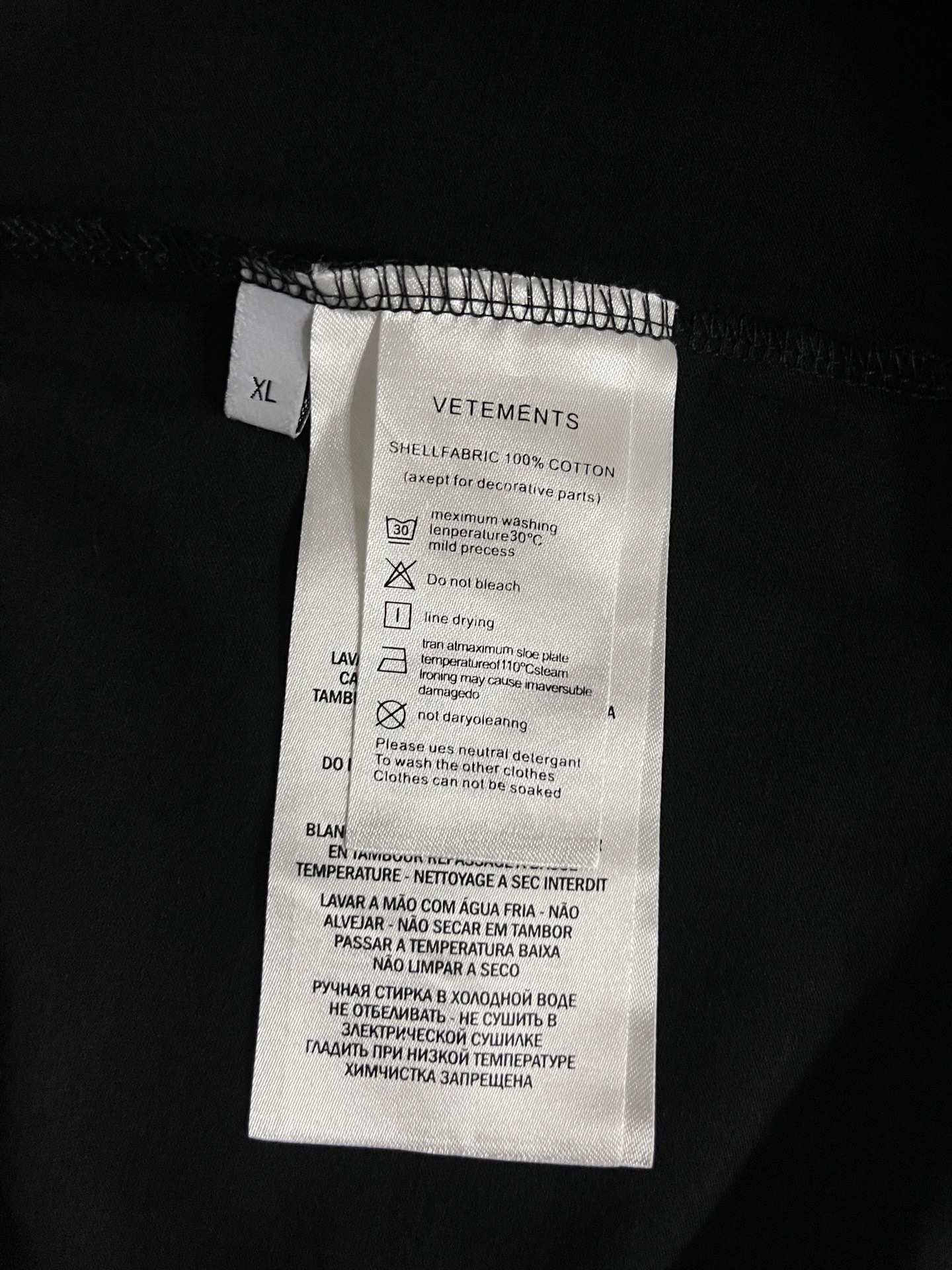 VETEMENTS  LIMITED EDITION LOGO T-SHIRT （UE64TR800W）