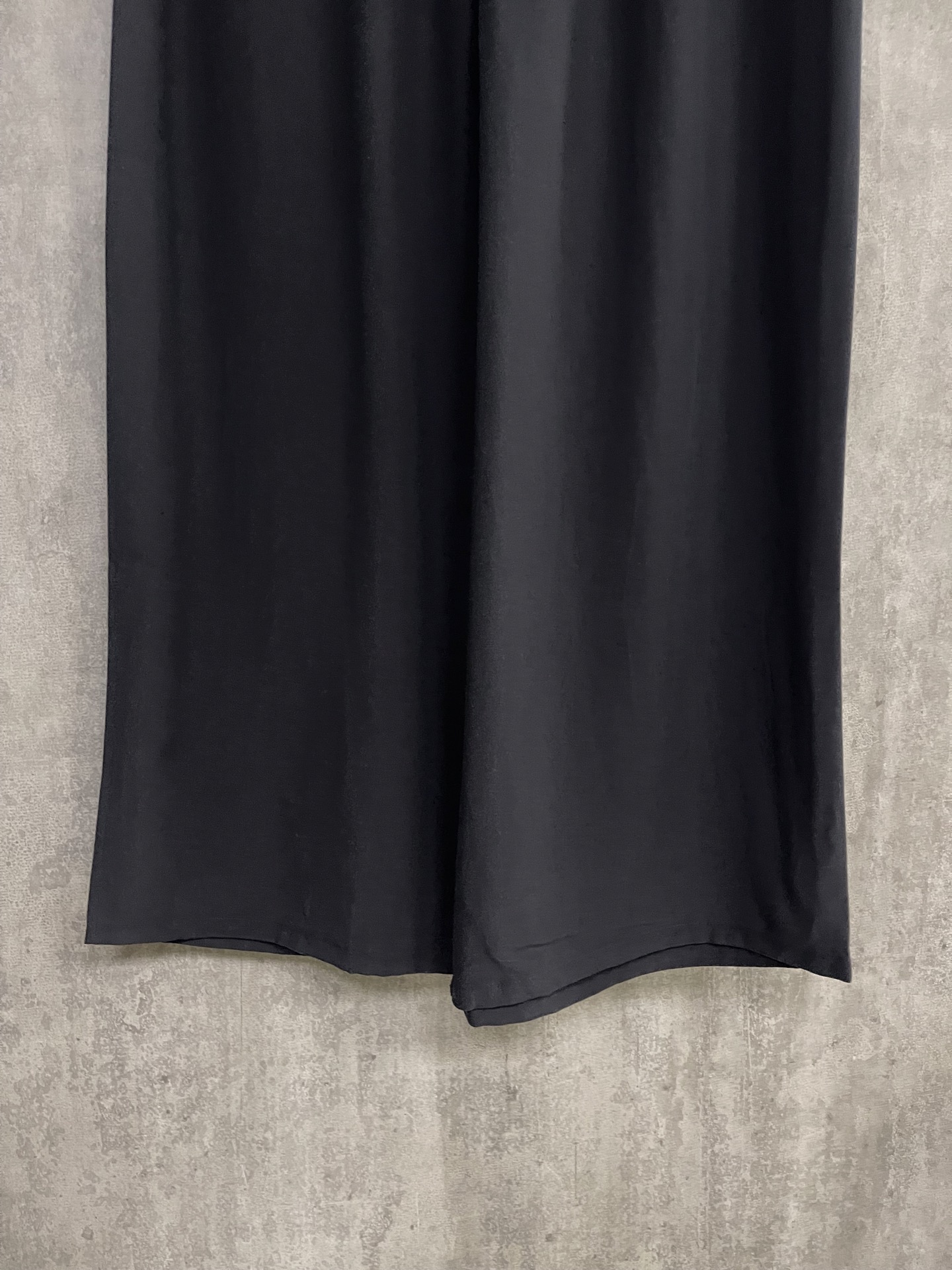 LOEWE Cropped Rayon Linen Pants (H616Y04XA7）