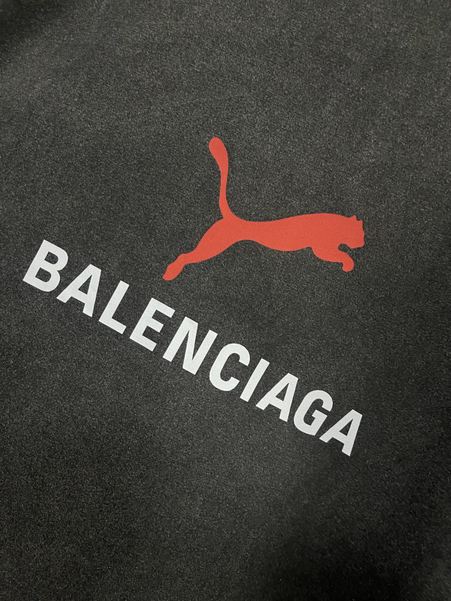 Balenciaga | Puma Oversized T-shirt in Heather Black（831305TTVA61041）
