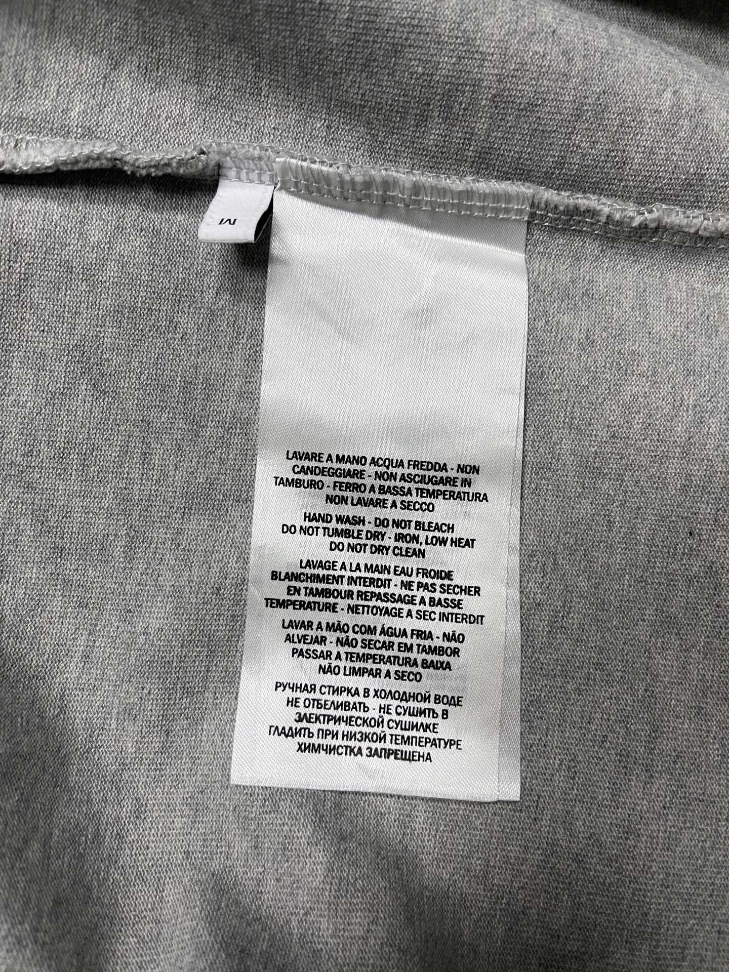 CELINE Loose T-shirt in Cotton Jersey (2X43C671Q-38AW）