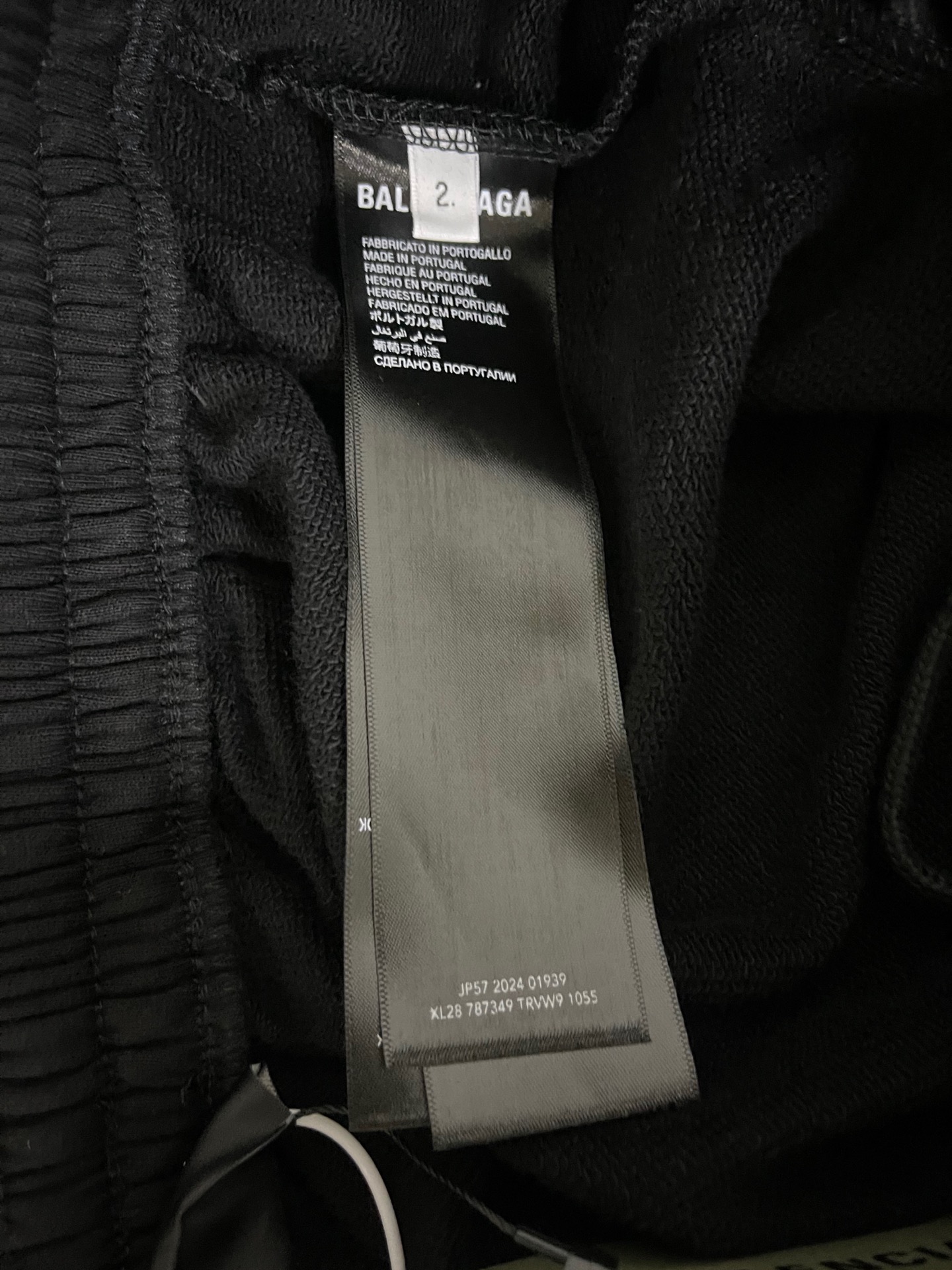 Balenciaga Men's Unity Sport Shorts in Faded Black (826385TSVB21083）