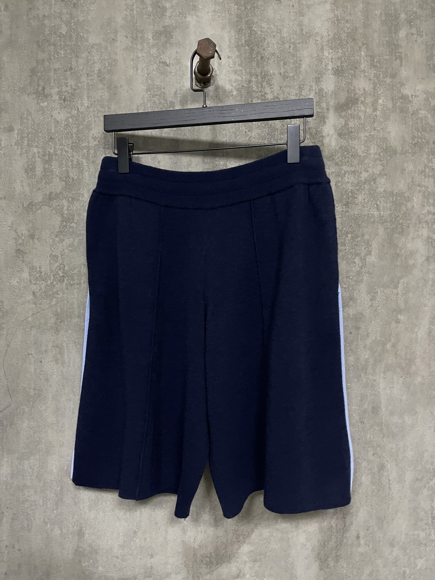 Tyler, The Creator x Louis Vuitton Signature Knitted Wool Shorts "Navy Blue"（1AFPXN）