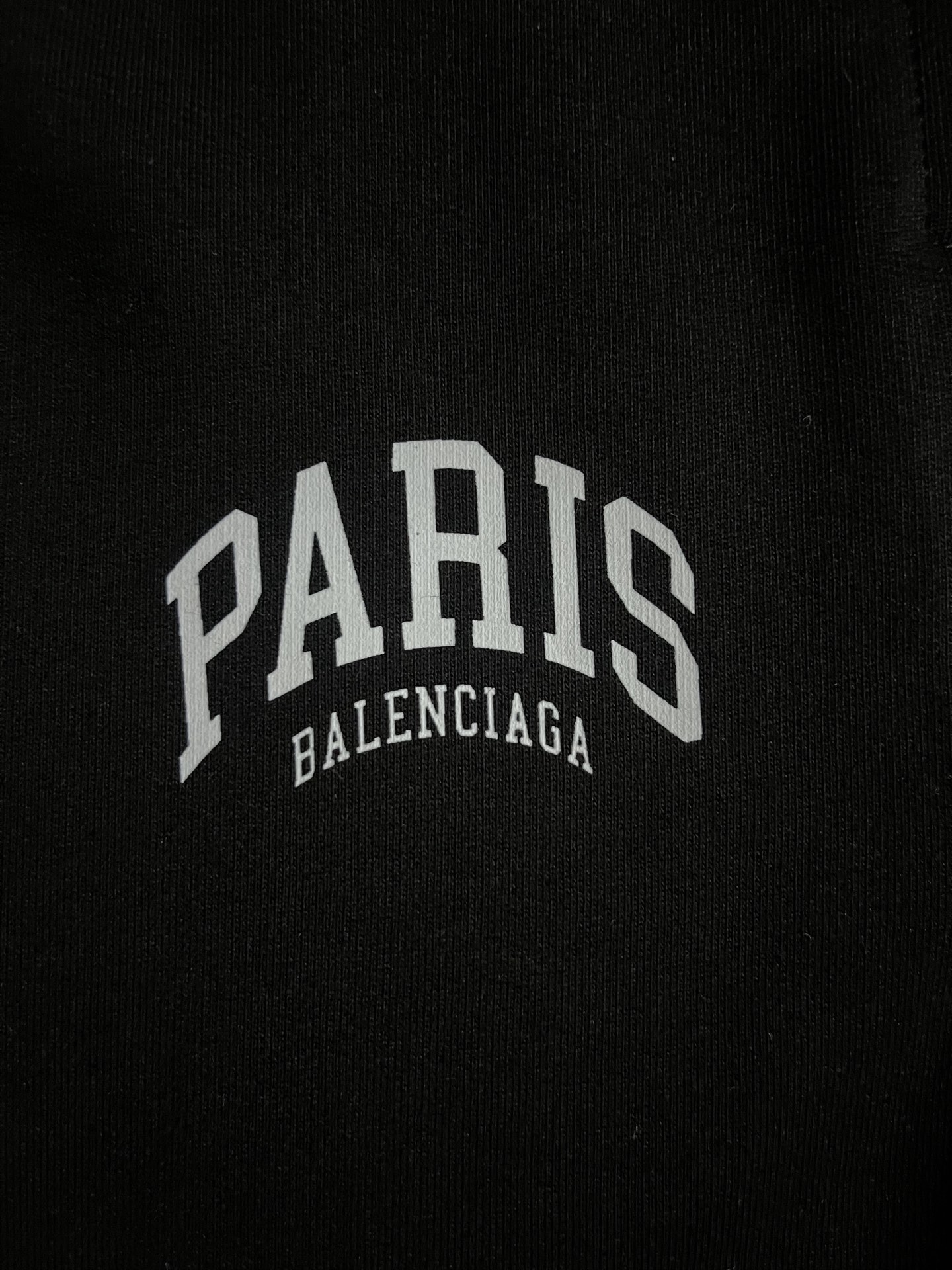 Balenciaga Cities Paris Cotton Sweat Shorts 'Black White' (676137TLVL81070）