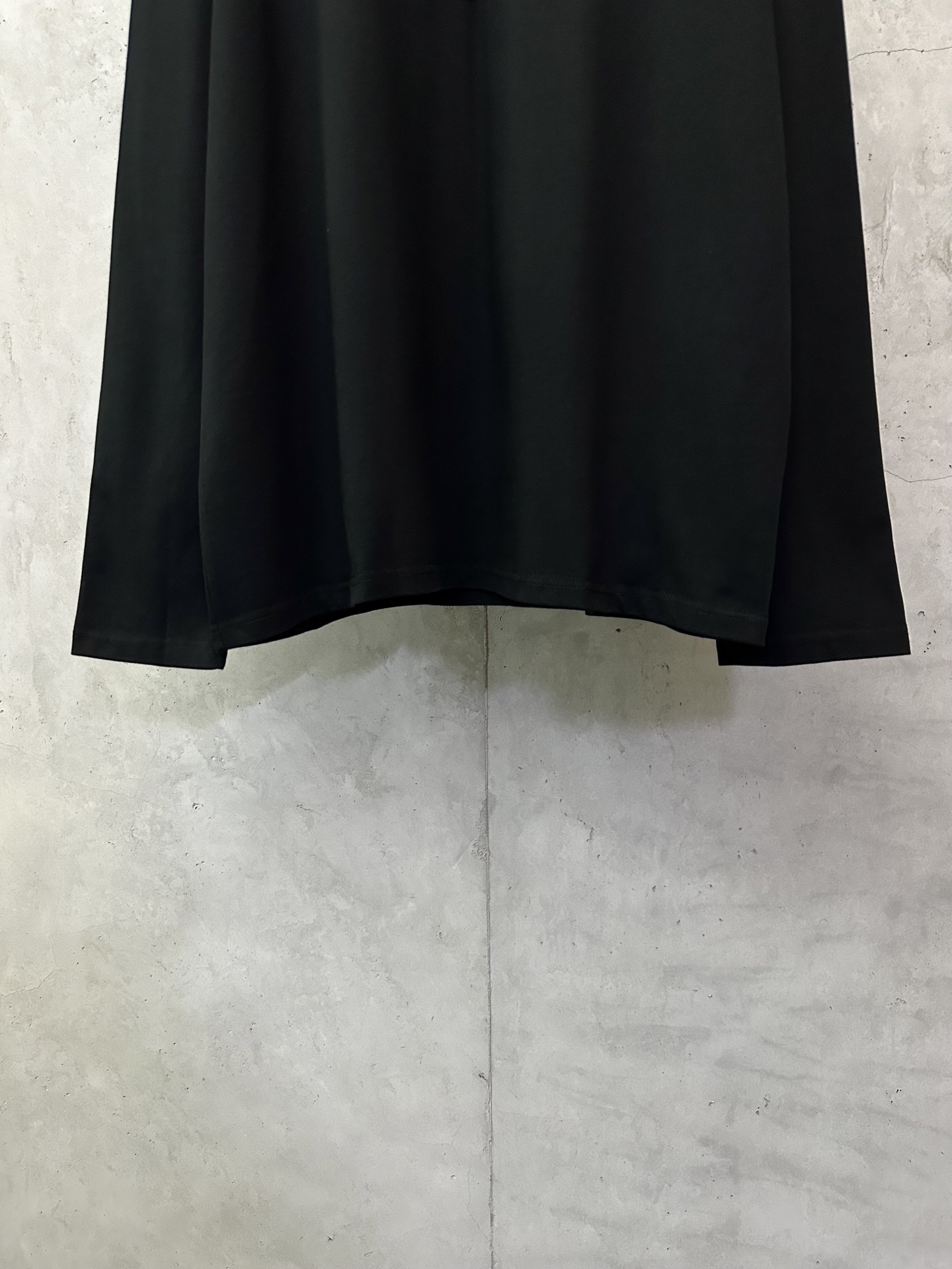 Loewe Cotton Loose Fit T-Shirt in Black  (H526Y22XAX-1100）