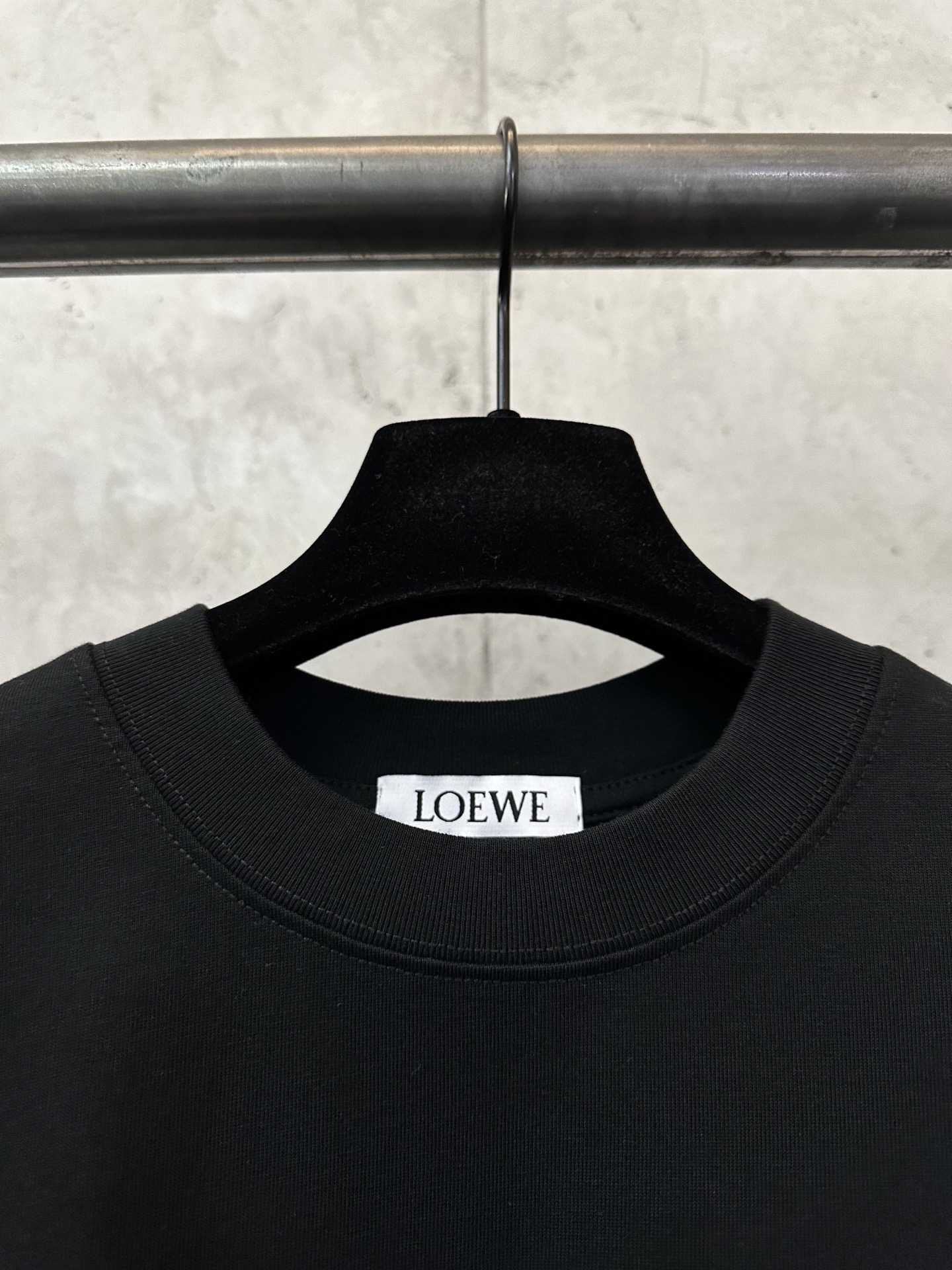 Loewe Cotton Loose Fit T-Shirt in Black  (H526Y22XAX-1100）