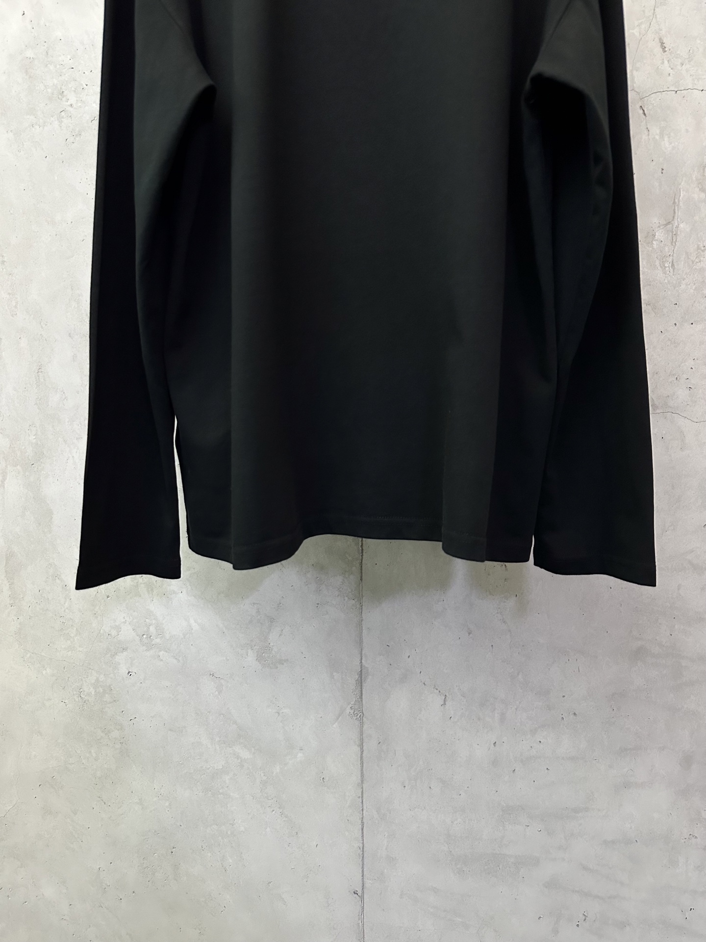 Loewe Cotton Loose Fit T-Shirt in Black  (H526Y22XAX-1100）