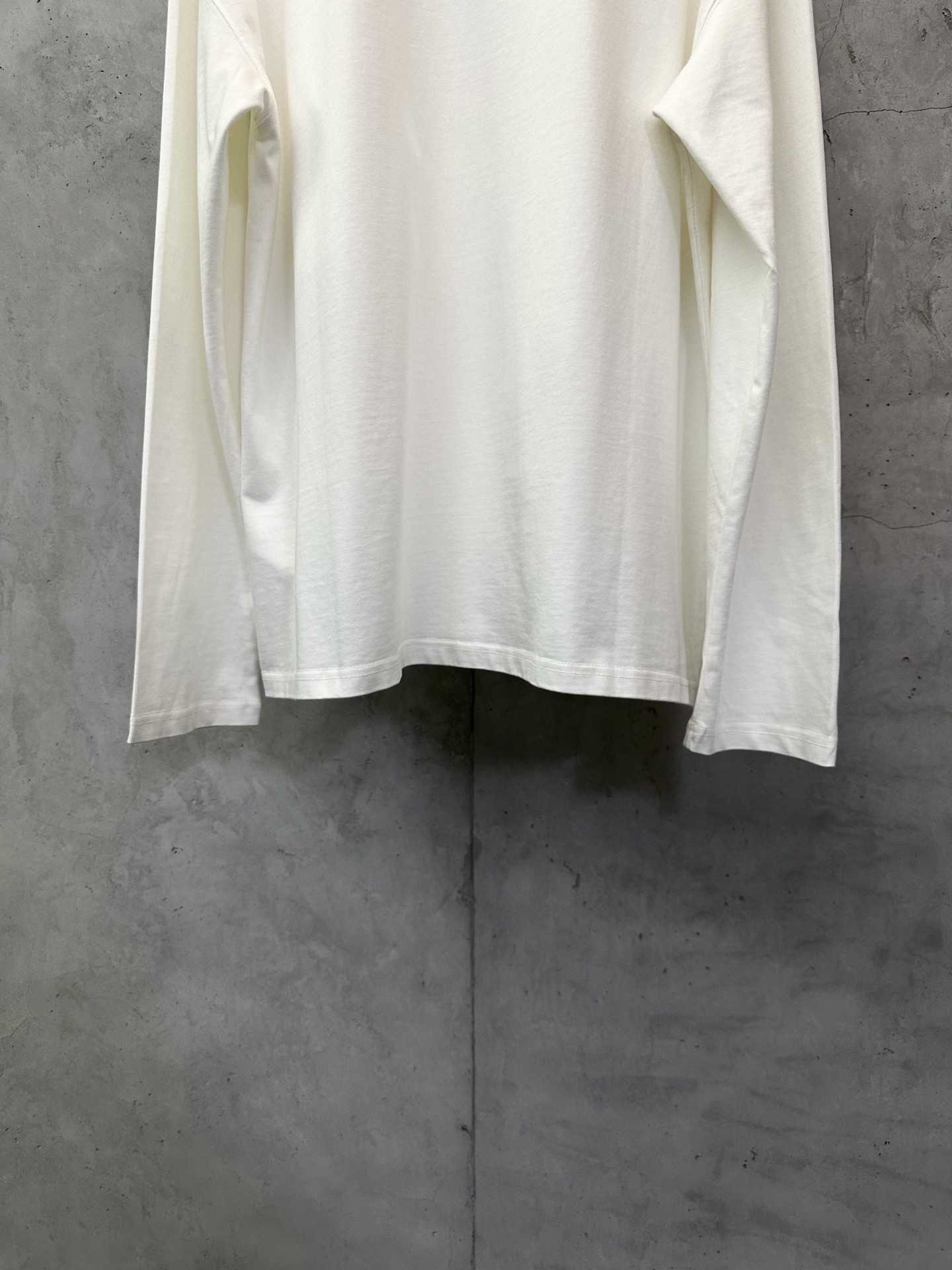 Loewe Cotton Loose Fit T-Shirt in Black  (H526Y22XAX-1100）