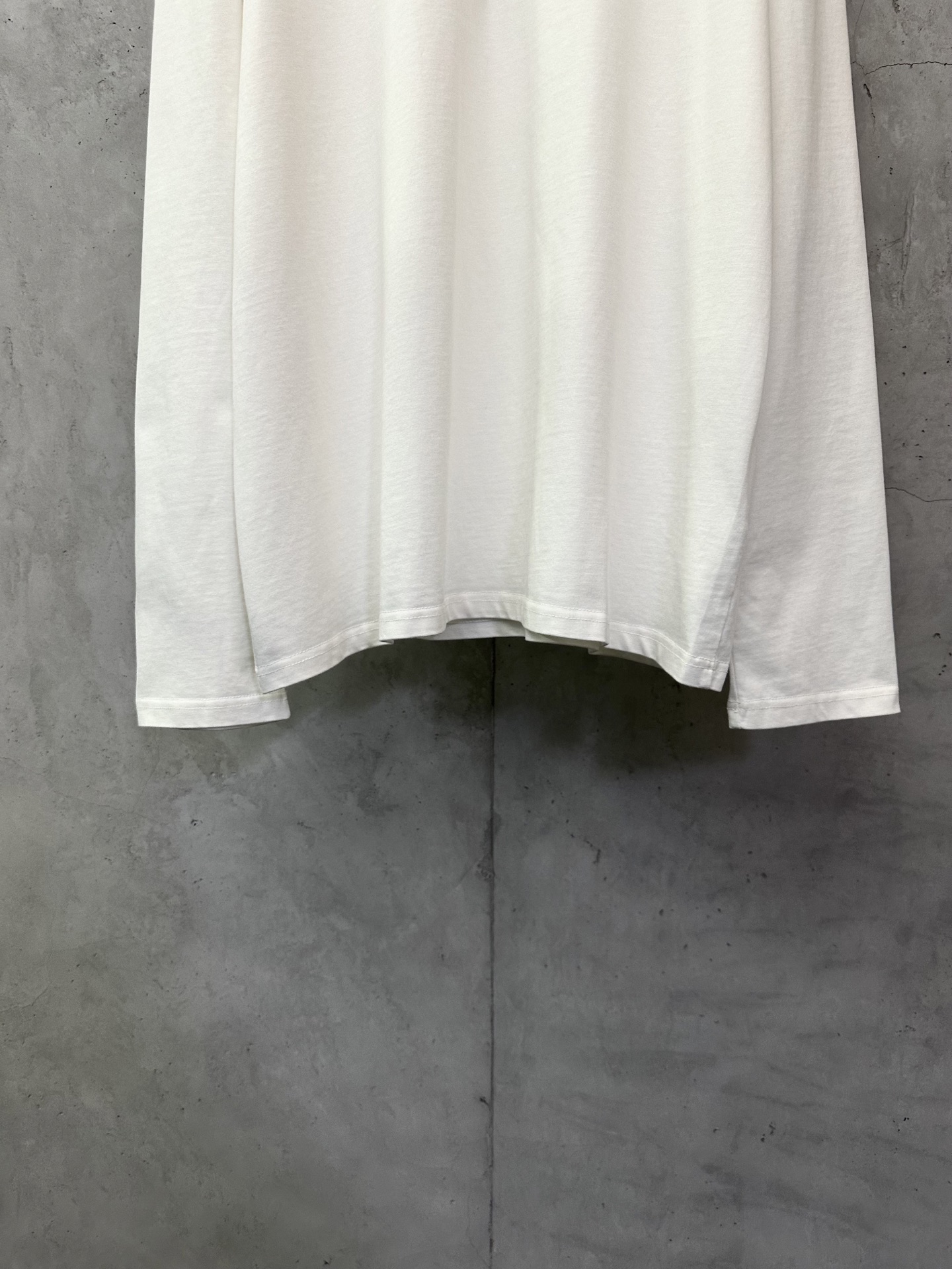 Loewe Cotton Loose Fit T-Shirt in Black  (H526Y22XAX-1100）