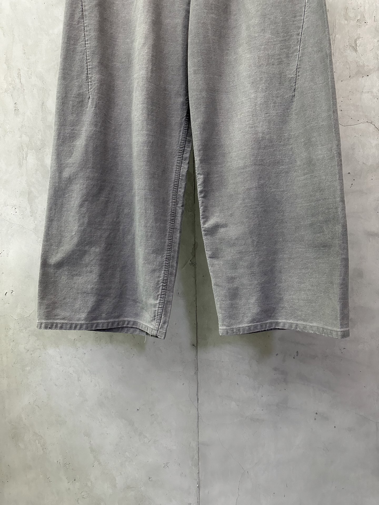BALENCIAGA Men's Trompe Loeil Sweatpants "Heather Grey" (838695TSWB31300）
