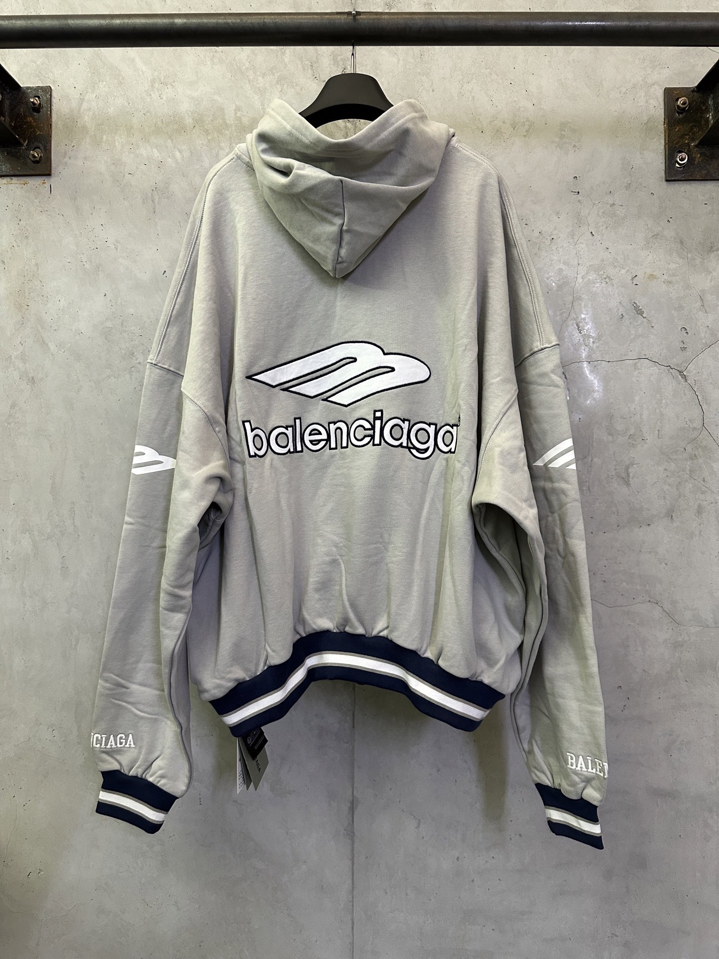 Balenciaga 3B Football Polo Hoodie (827939TTVQ81461）