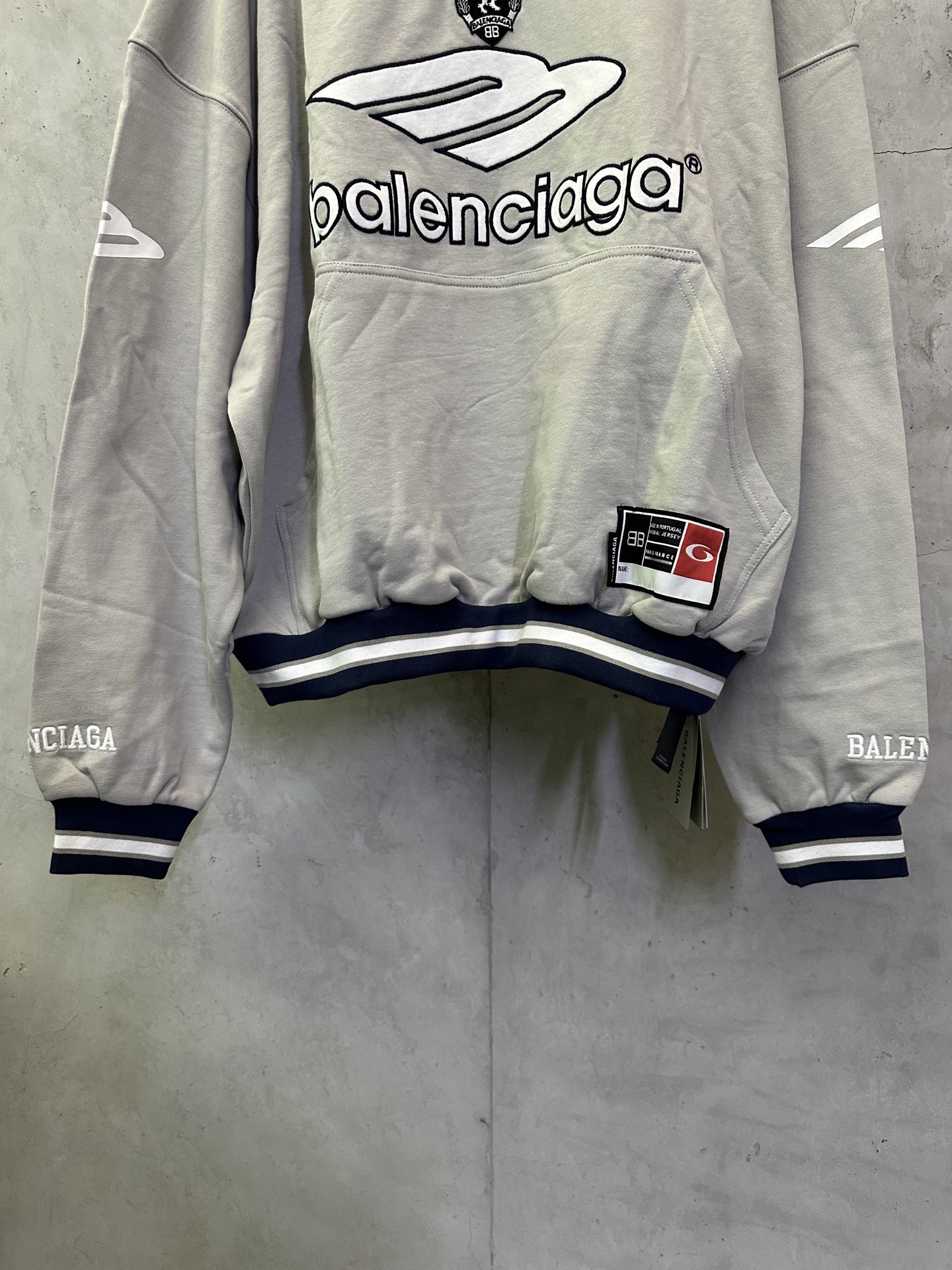 Balenciaga 3B Football Polo Hoodie (827939TTVQ81461）
