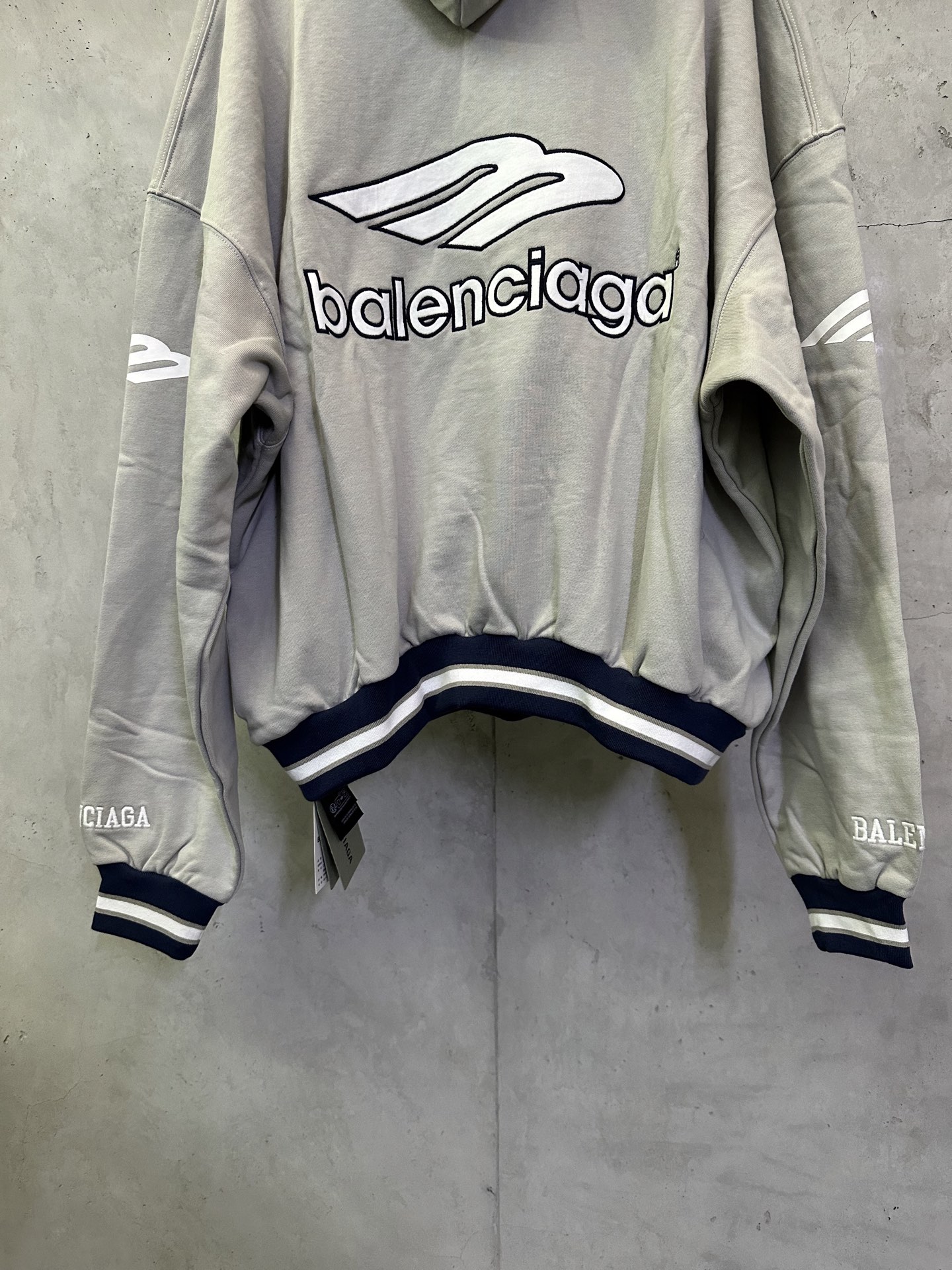 Balenciaga 3B Football Polo Hoodie (827939TTVQ81461）