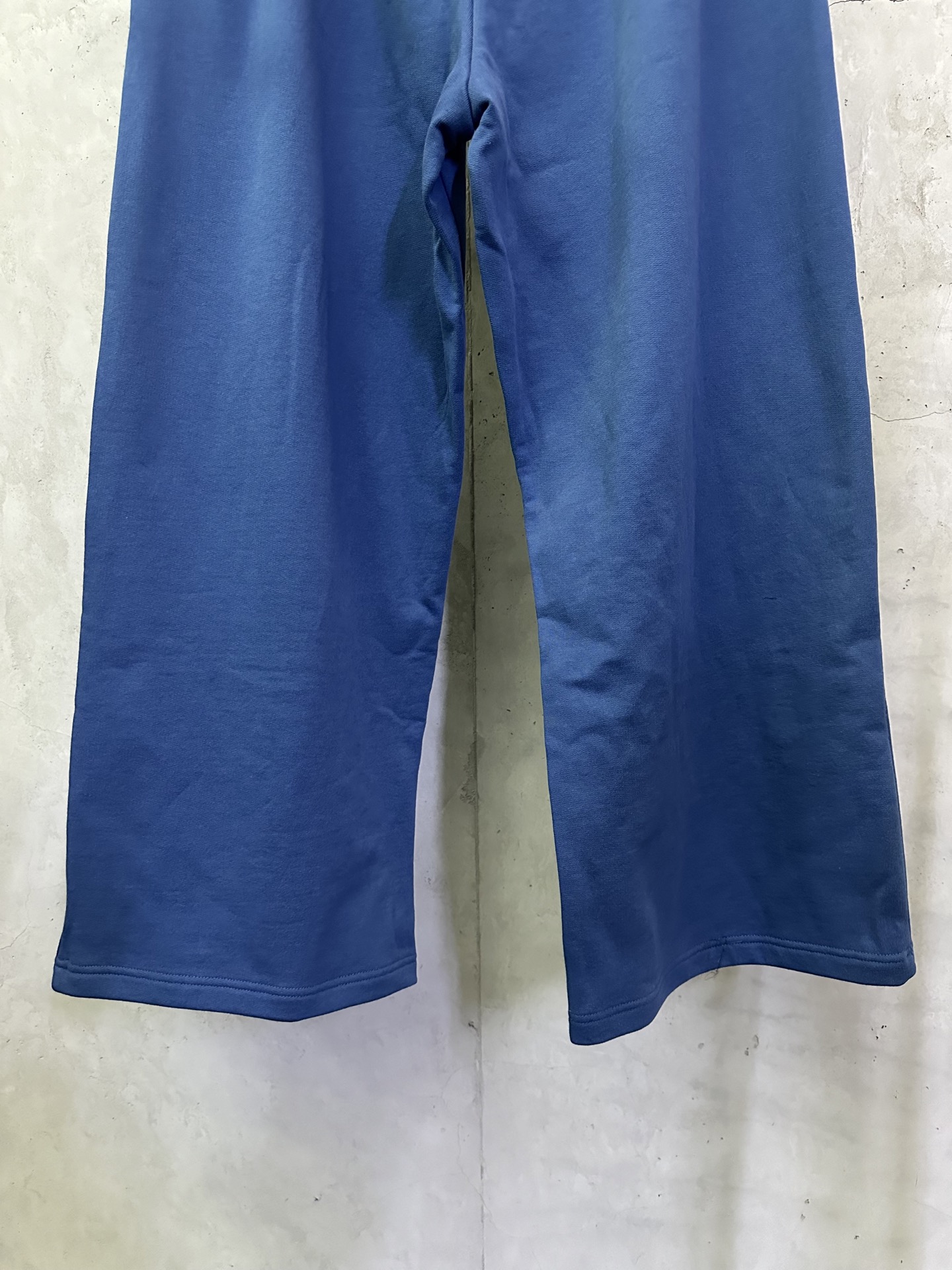 BALENCIAGA 3b Sports Icon Track Pants（855365TTVK77740）
