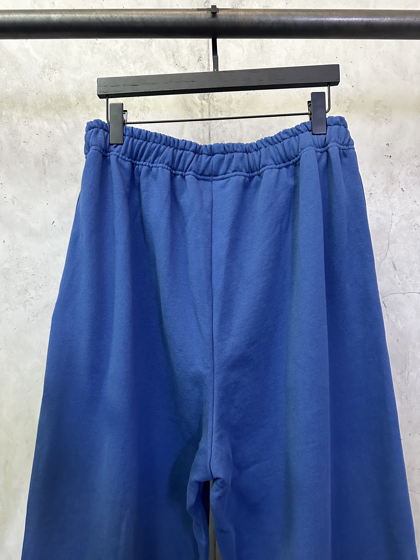 BALENCIAGA 3b Sports Icon Track Pants（855365TTVK77740）