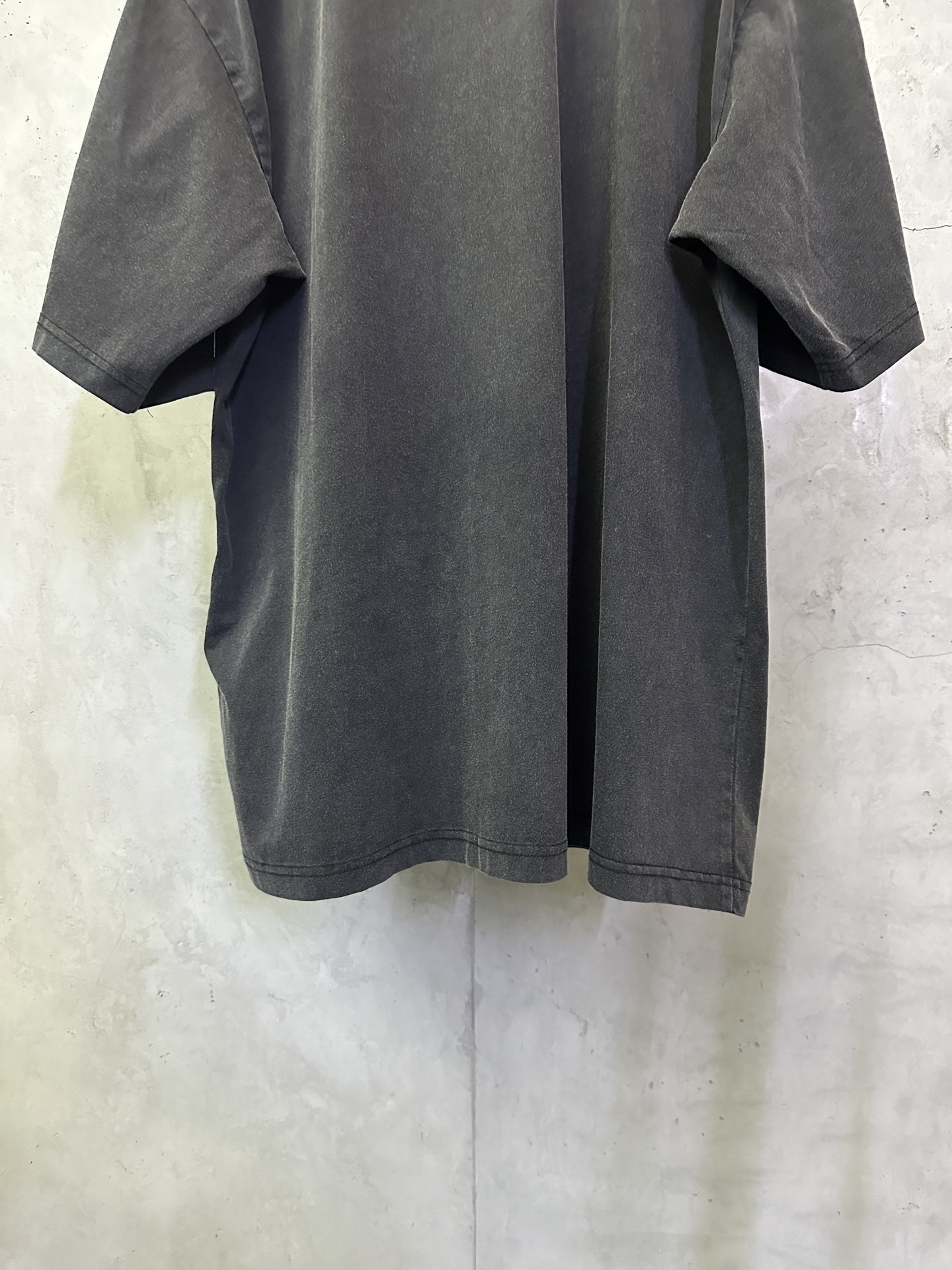 Balenciaga Stripe Medium Size T-Shirt（764235TTVP81041）