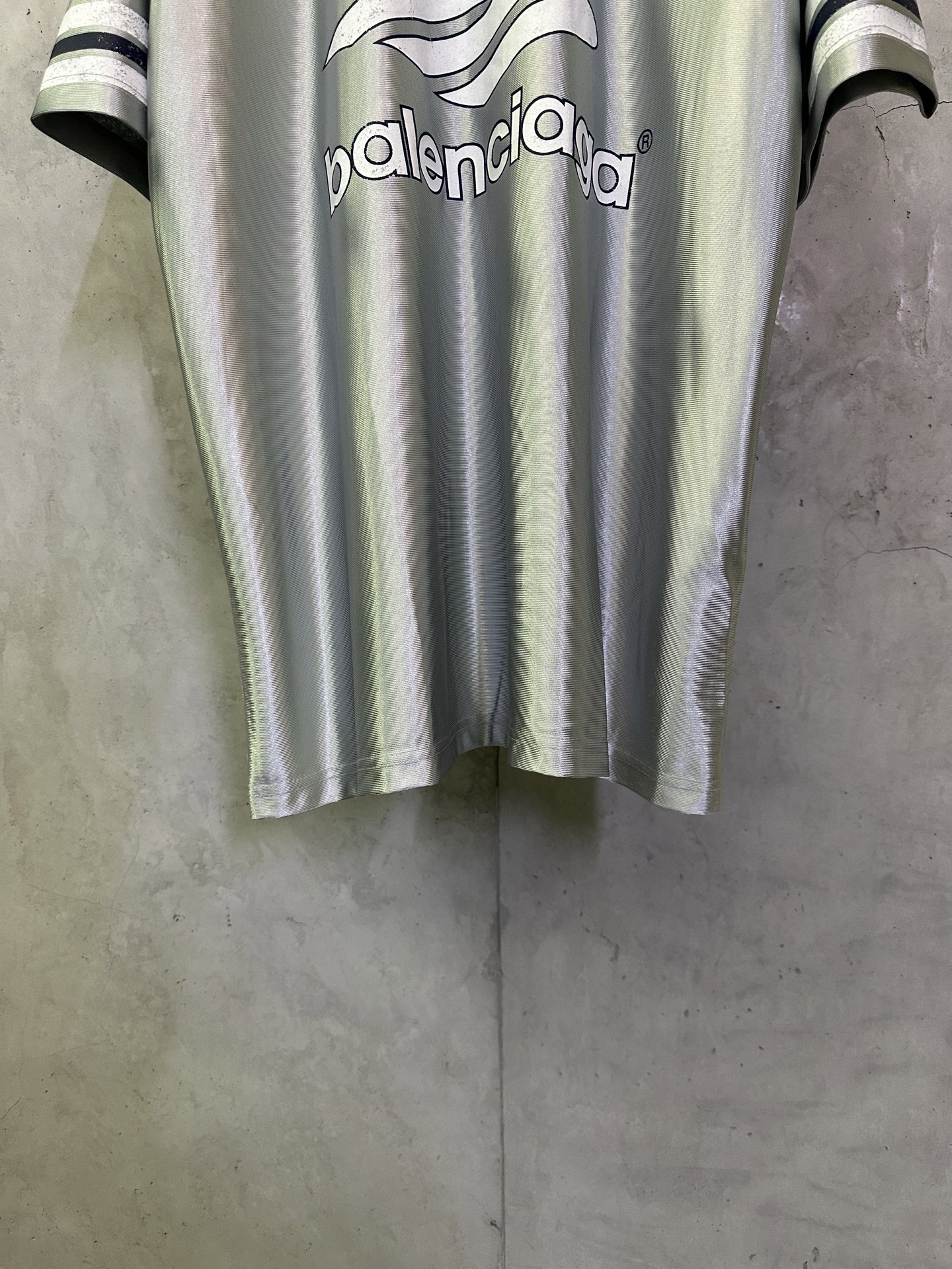 BALENCIAGA 3b Football silhouette V-neck T-shirt（857113TTVQ71461）