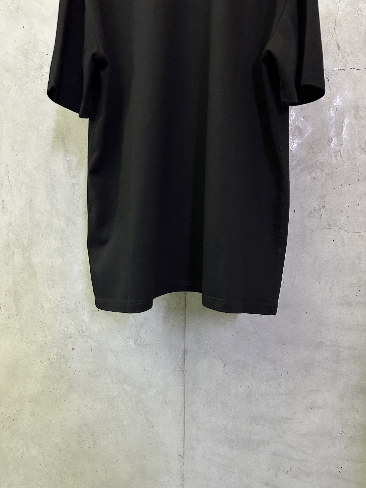 BURBERRY Round Neck T-shirt In Black（81042291）