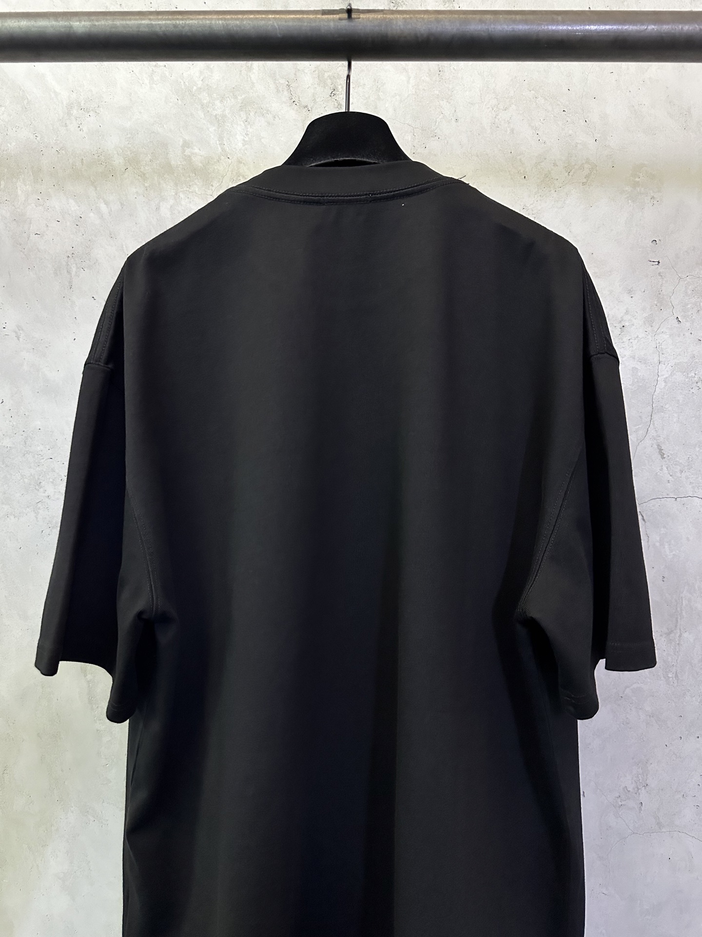 BURBERRY Round Neck T-shirt In Black（81042291）