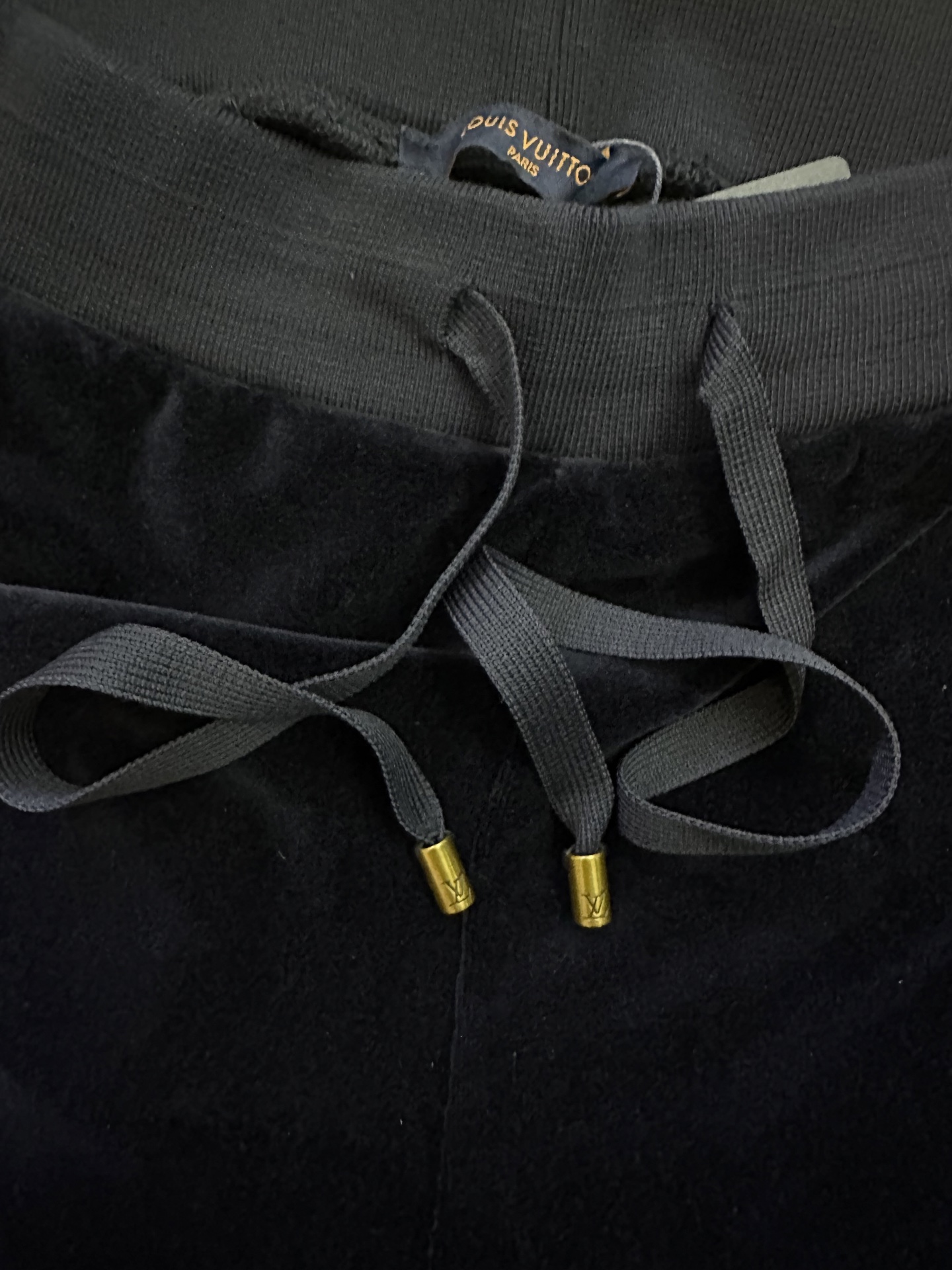 LOUIS VUITTON CHIC Velvet Sweatpants（1AJCCL）