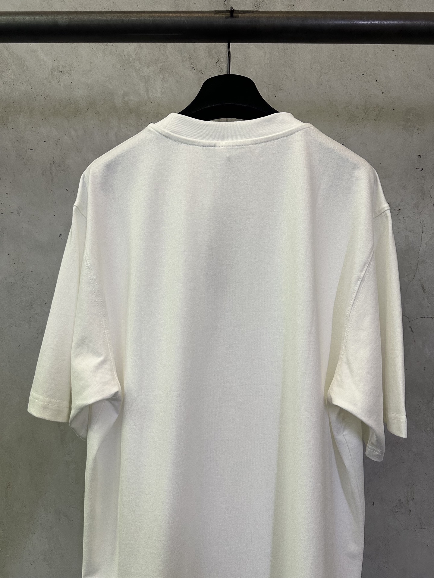 Burberry Gothic Logo Cotton T-Shirt（81160611）