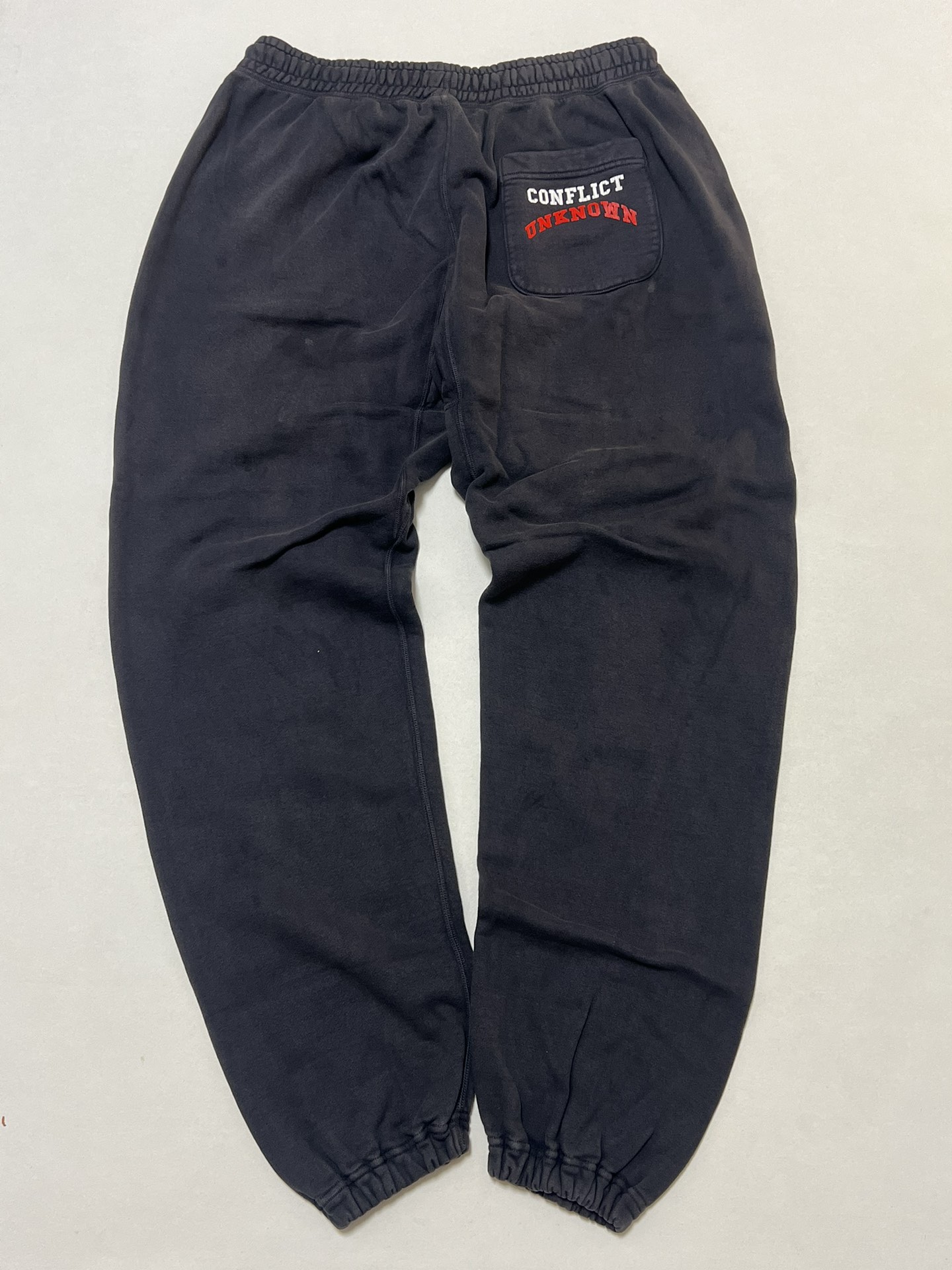 SAINT Mxxxxxx x Denim Tears 24SS Swt Pnts Struggle "Black" (SM-YS8-0000-C04）