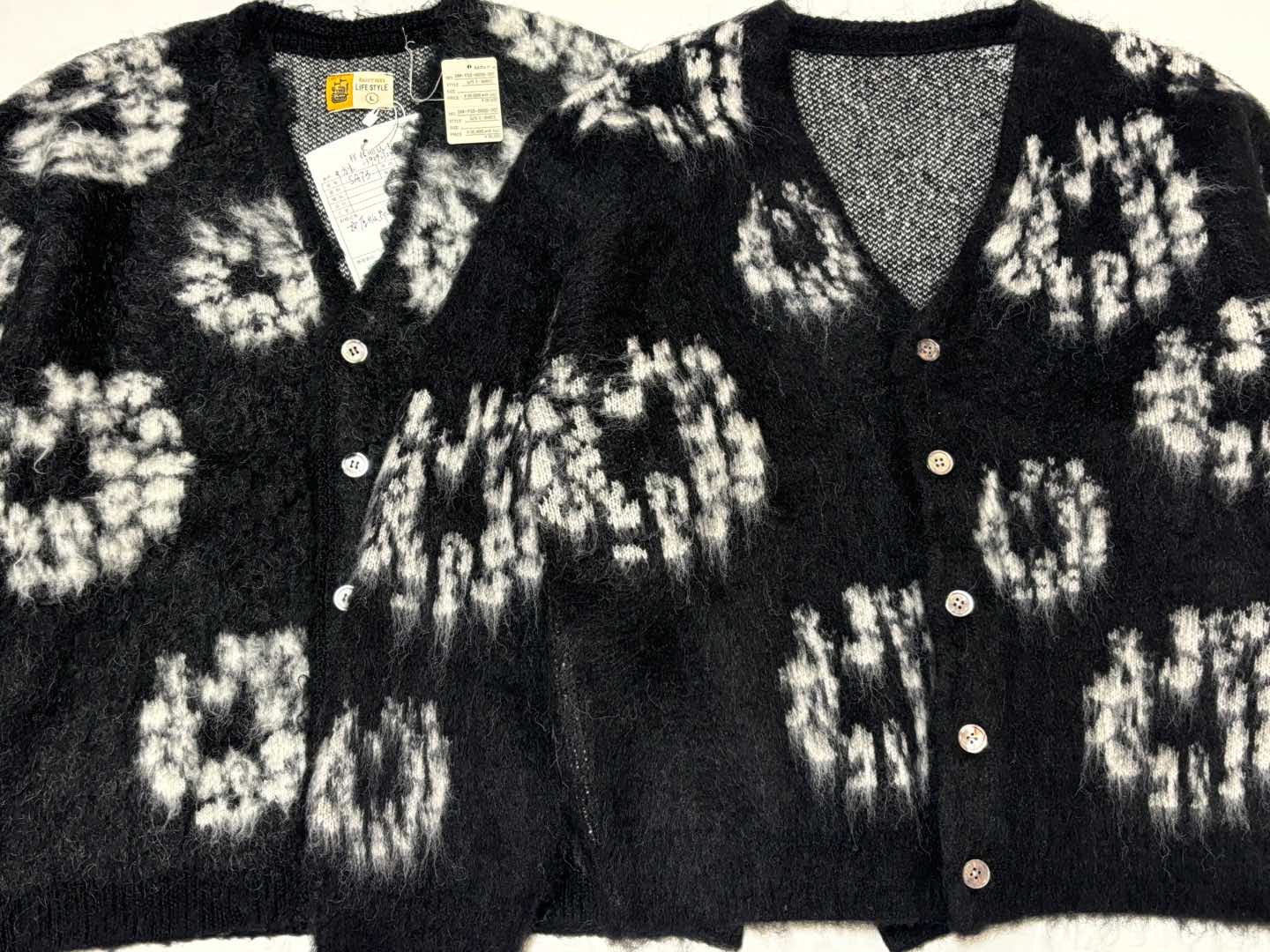 SAINT M×××××× sweater (SM-YS1-0000-C50）