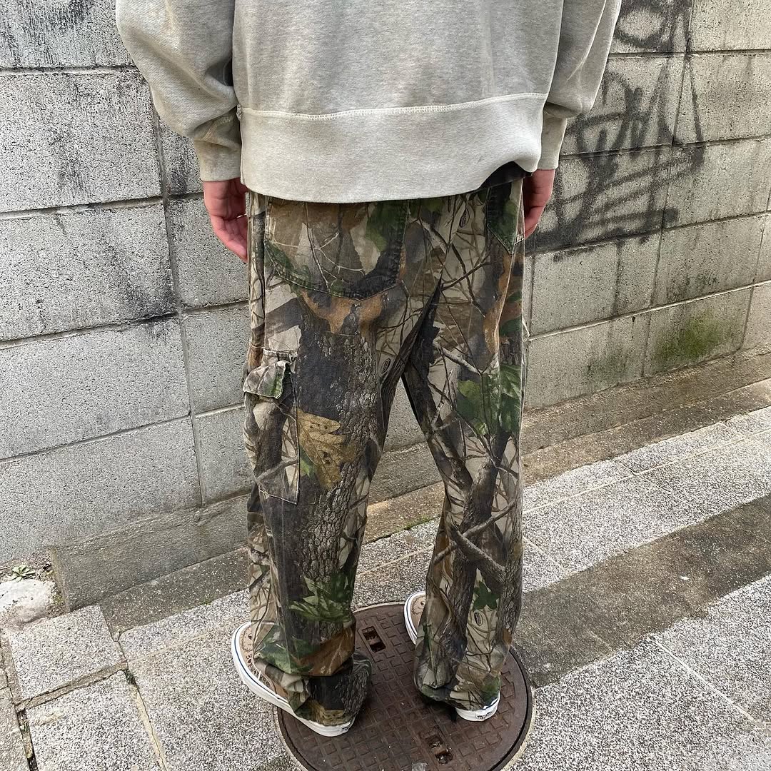 SAINT M×××××× CREW SWT/FLOWER/GRAY (SM-YS1-0000-032）