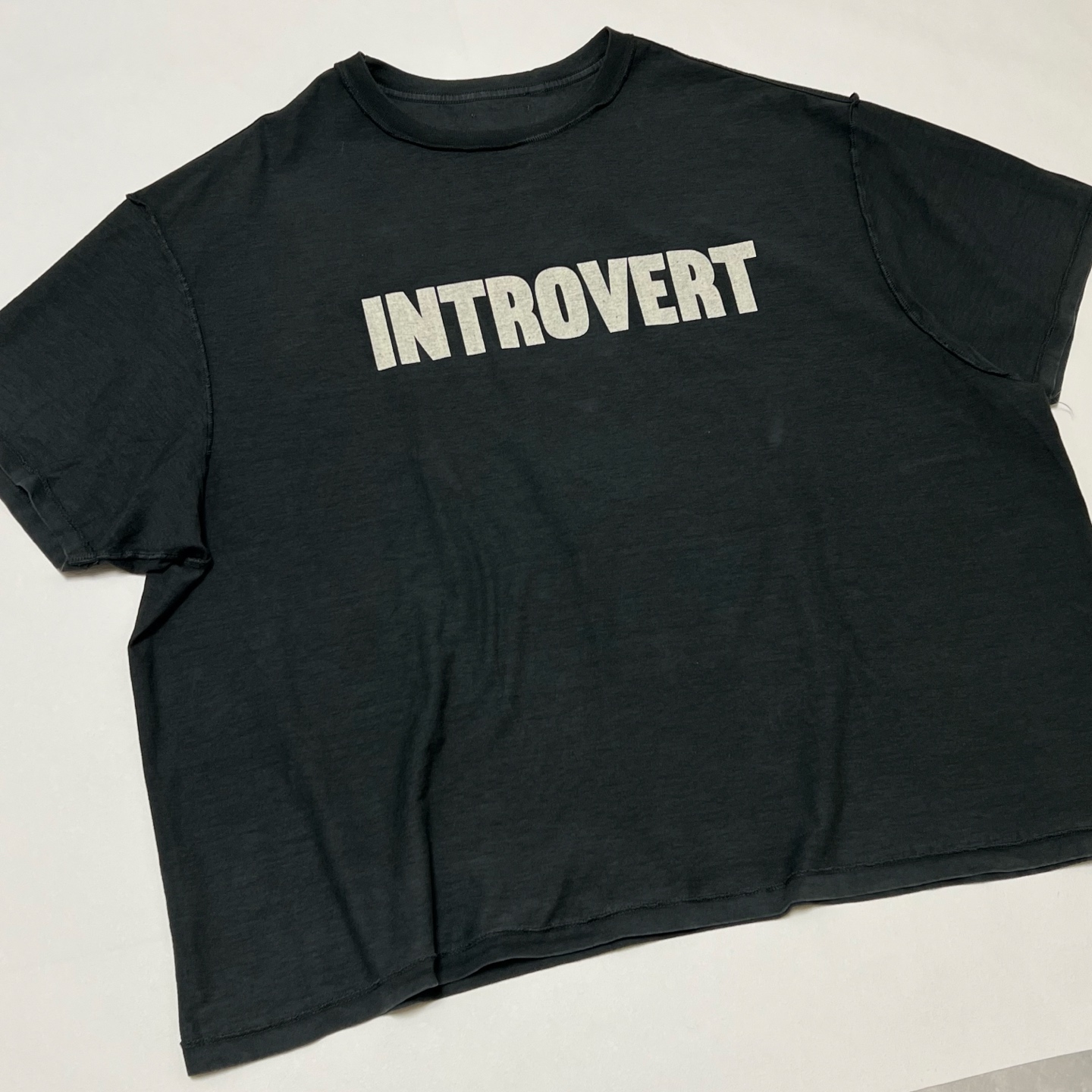 Gallery Dept. Intro/Extro Reversible Tee（ESS-10010-WZBK）