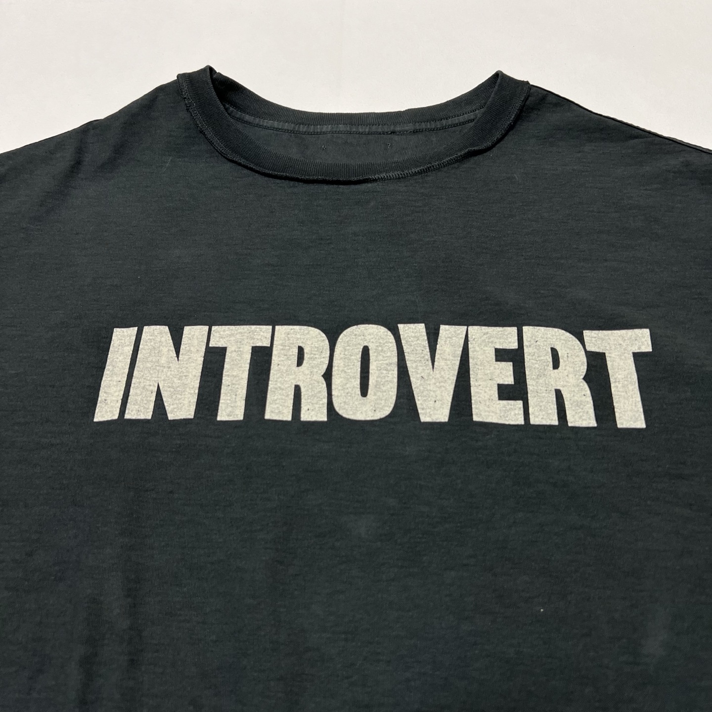 Gallery Dept. Intro/Extro Reversible Tee（ESS-10010-WZBK）