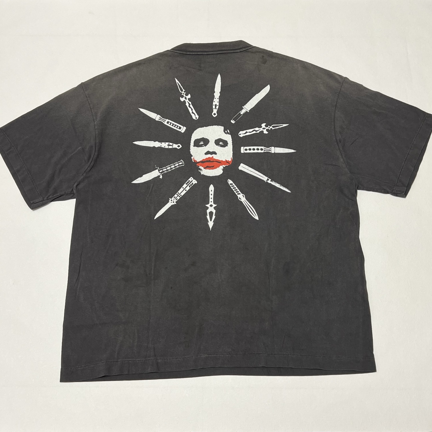 SAINT Mxxxxxx × The Dark Knight LIP  (SM-HR8-0000-C55）