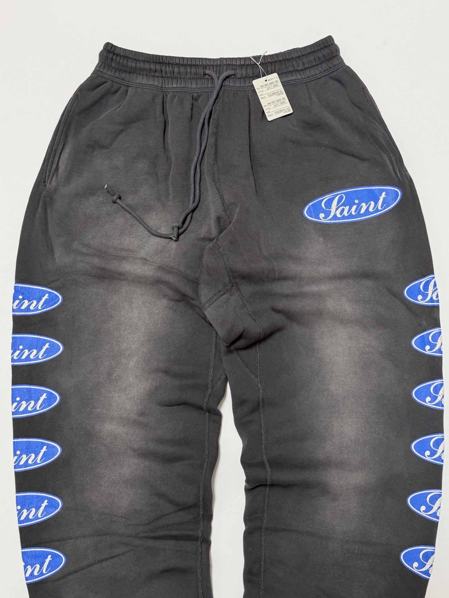 SAINT Mxxxxxx SWEAT PANTS/LOVE AMONG/BLACK (SM-HR1-0000-061）