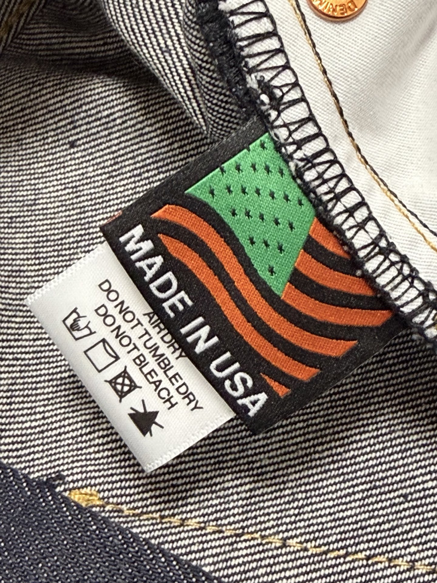 DENIM TEARS / BAGGY COTTON WREATH DENIM PANT（DEN-FW25-003）